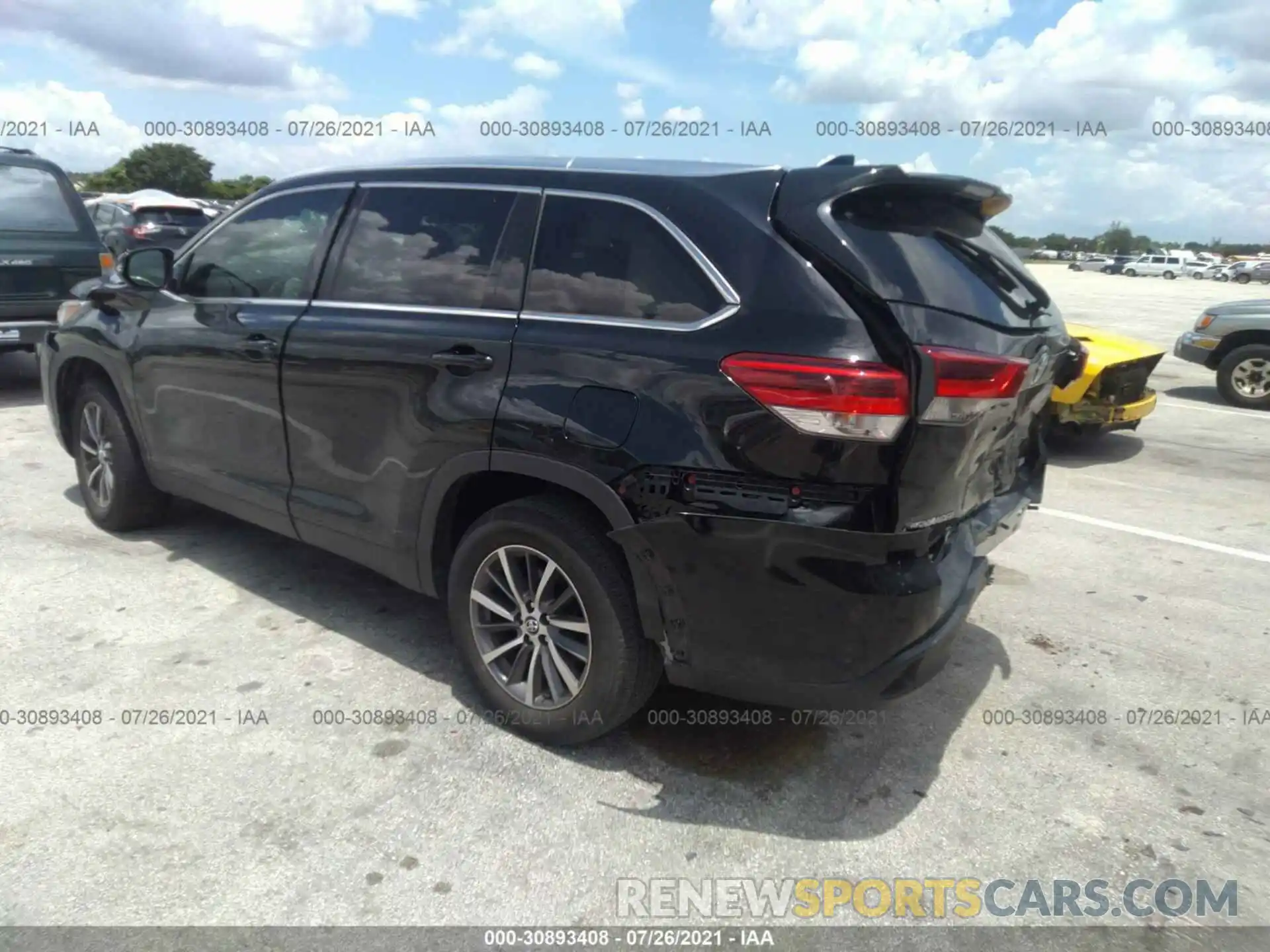 3 Photograph of a damaged car 5TDKZRFHXKS555957 TOYOTA HIGHLANDER 2019