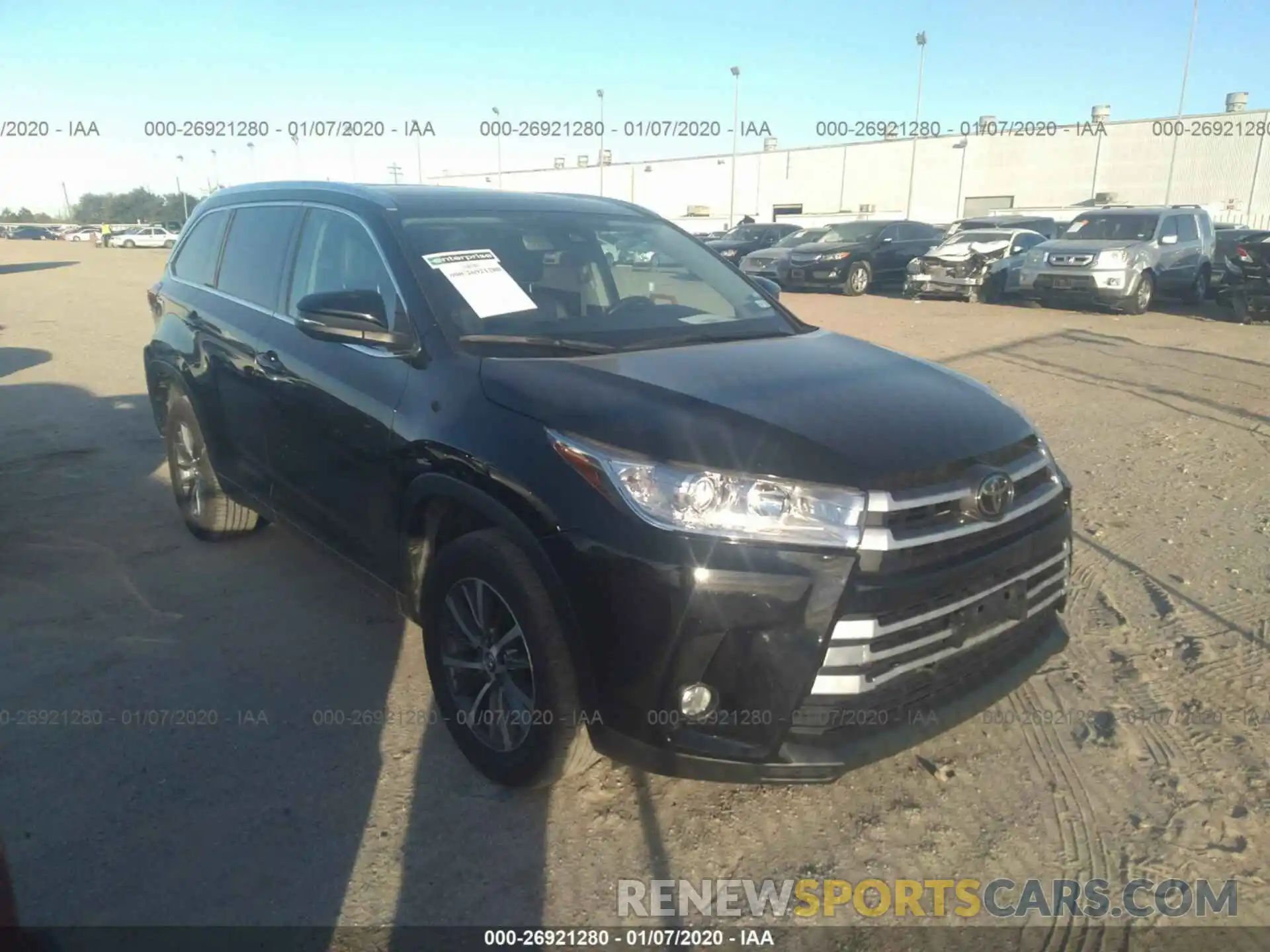 1 Photograph of a damaged car 5TDKZRFHXKS559054 TOYOTA HIGHLANDER 2019