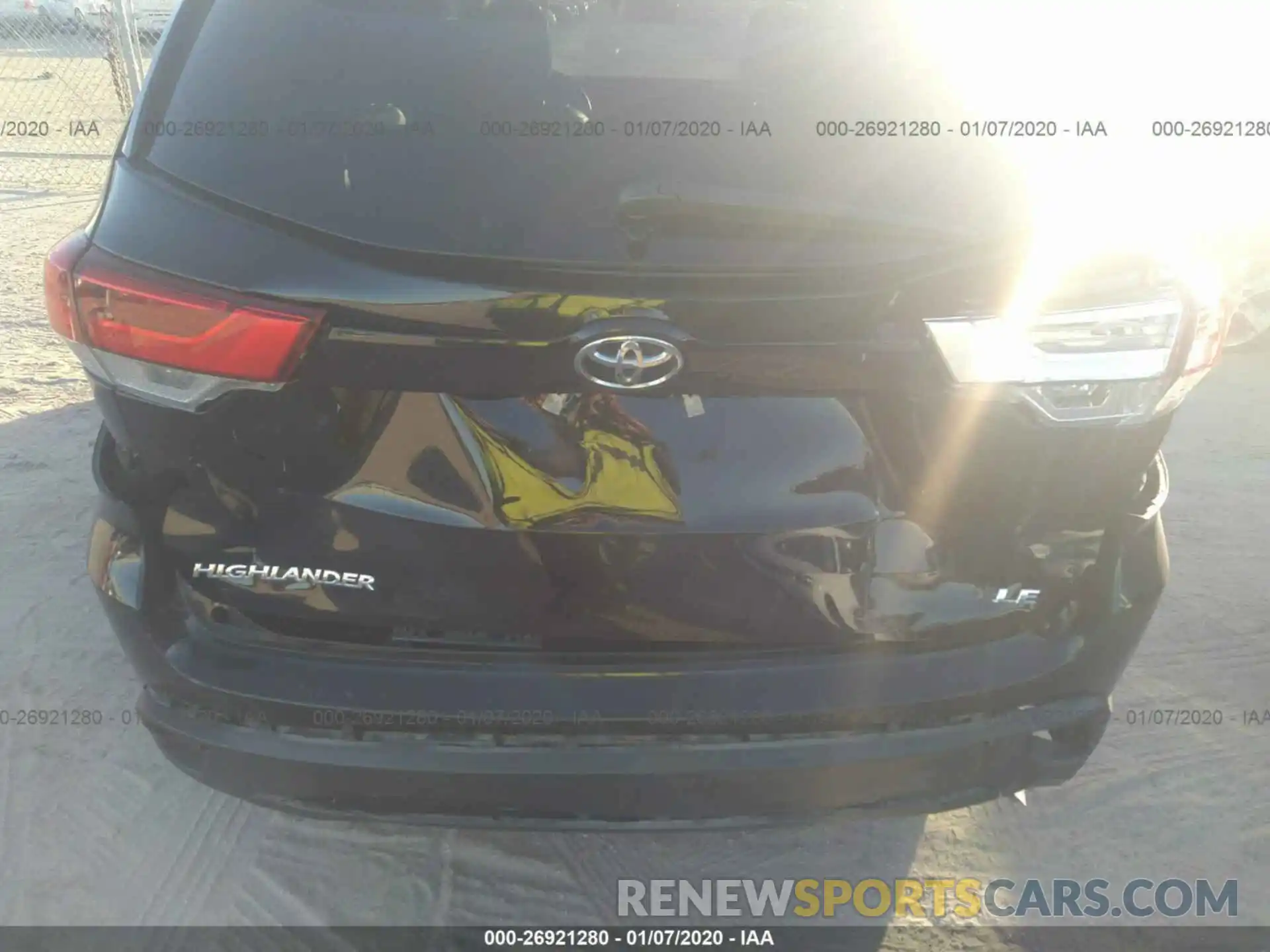 6 Photograph of a damaged car 5TDKZRFHXKS559054 TOYOTA HIGHLANDER 2019