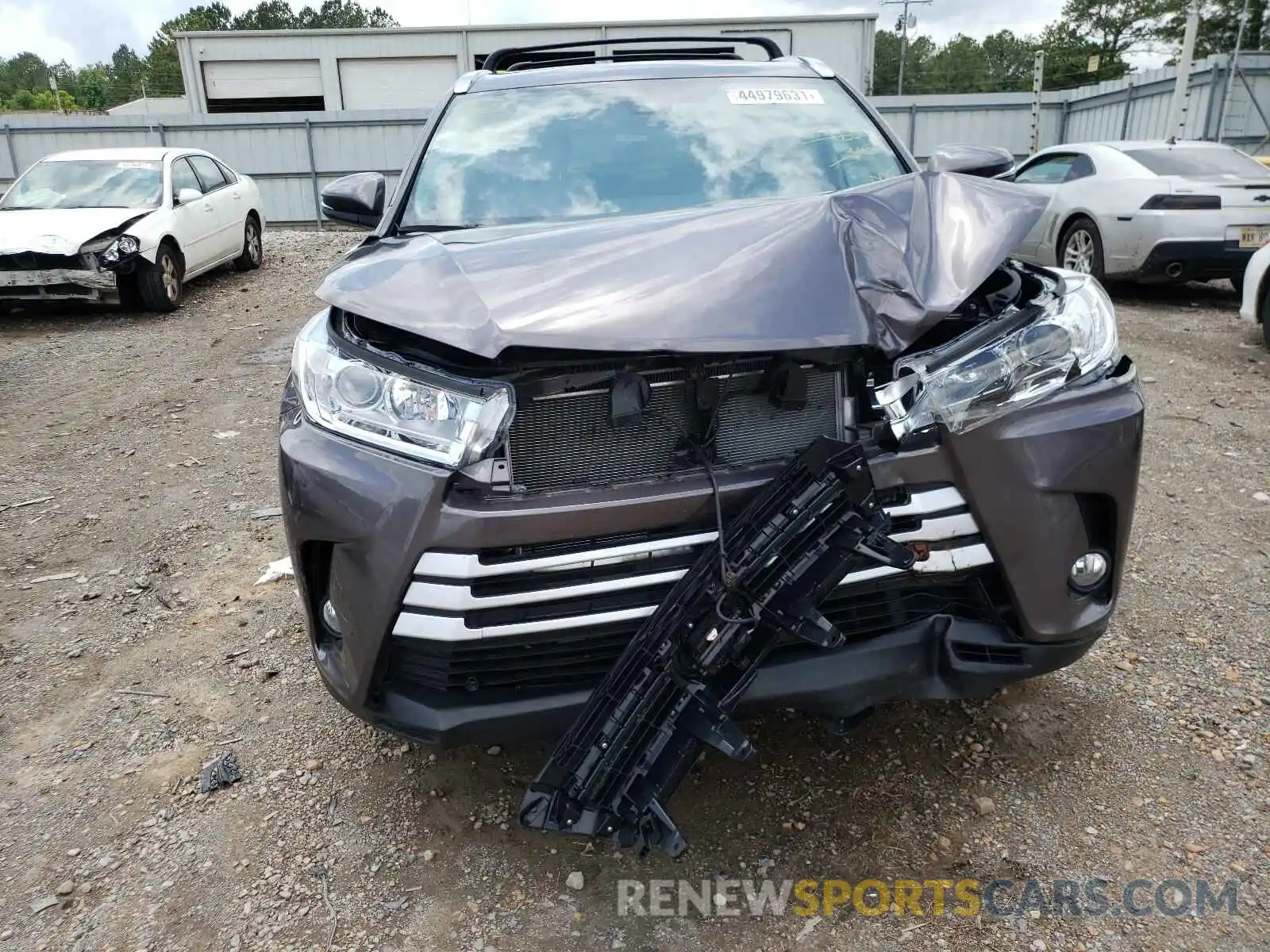 9 Фотография поврежденного автомобиля 5TDKZRFHXKS559930 TOYOTA HIGHLANDER 2019