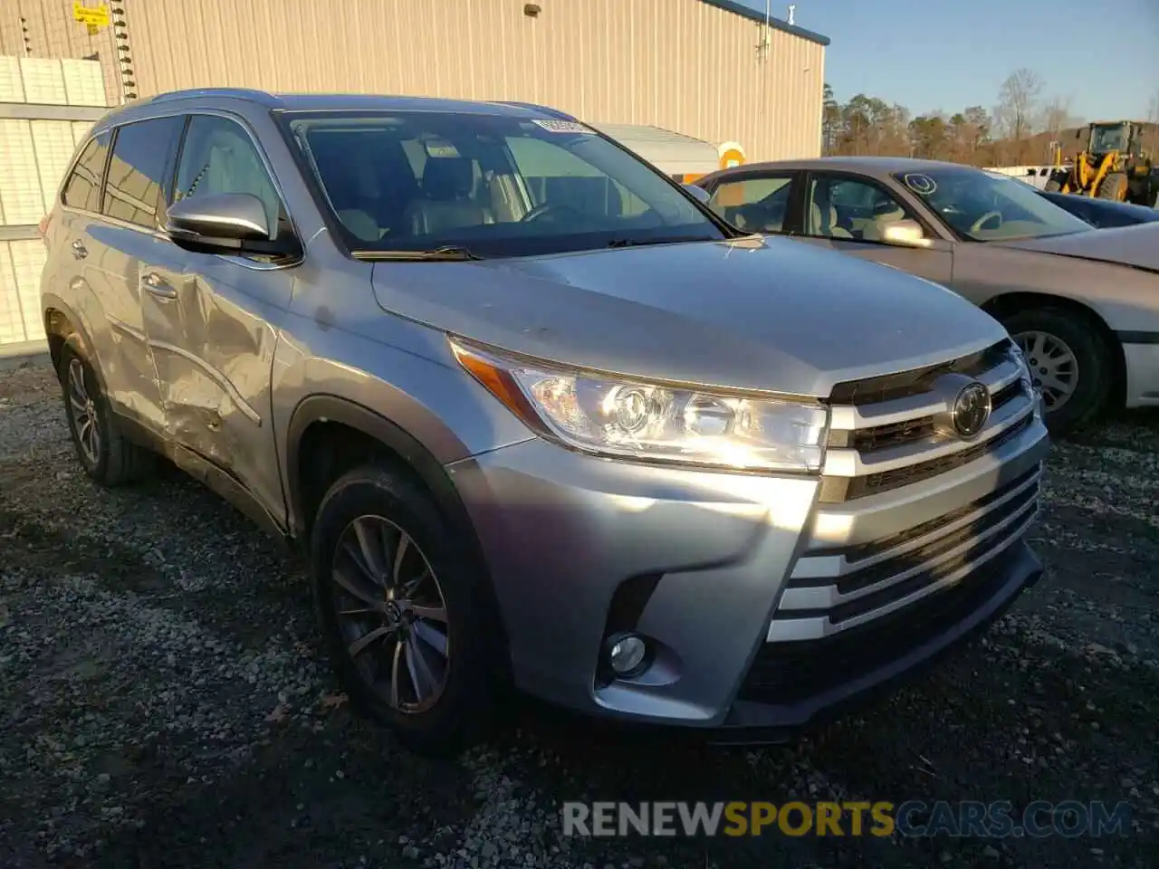 1 Photograph of a damaged car 5TDKZRFHXKS564920 TOYOTA HIGHLANDER 2019