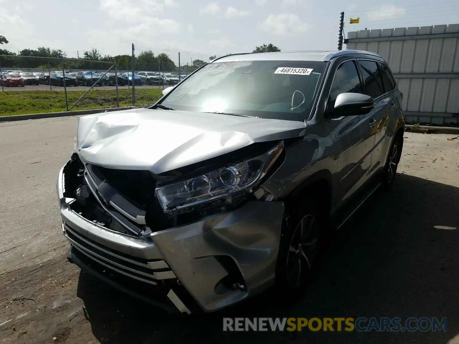 2 Photograph of a damaged car 5TDKZRFHXKS567249 TOYOTA HIGHLANDER 2019