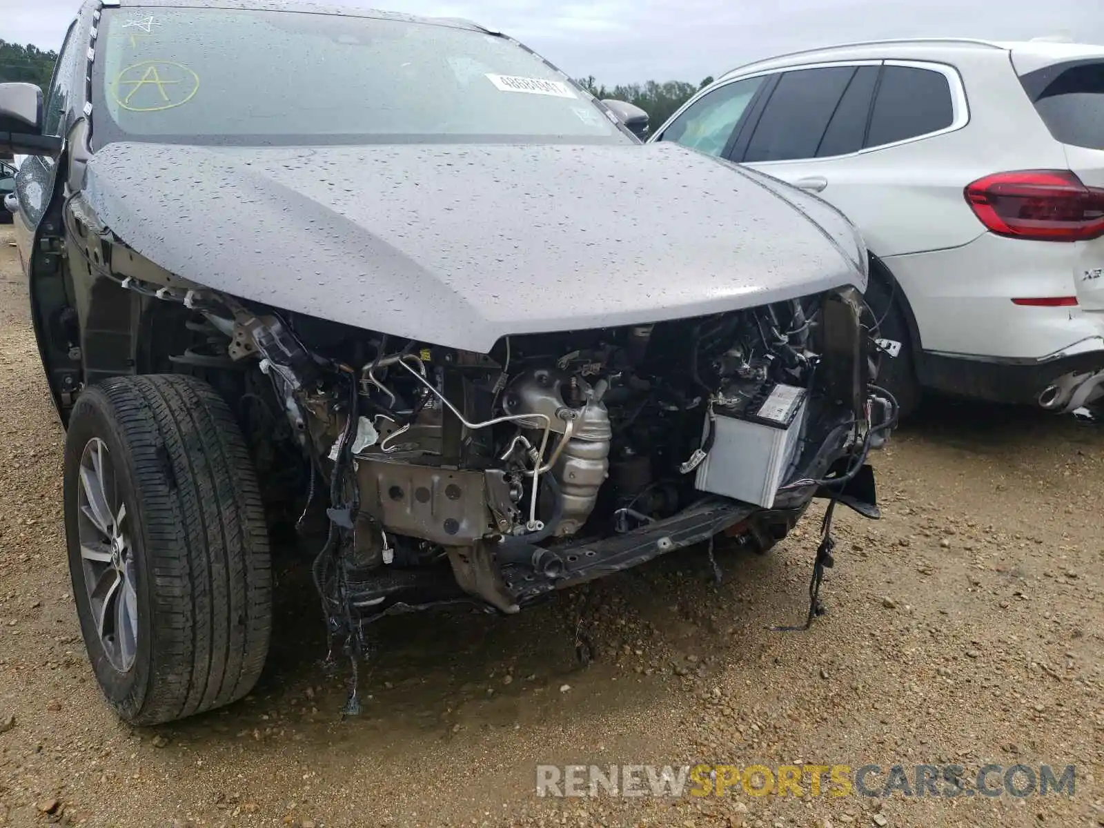 9 Photograph of a damaged car 5TDKZRFHXKS567784 TOYOTA HIGHLANDER 2019