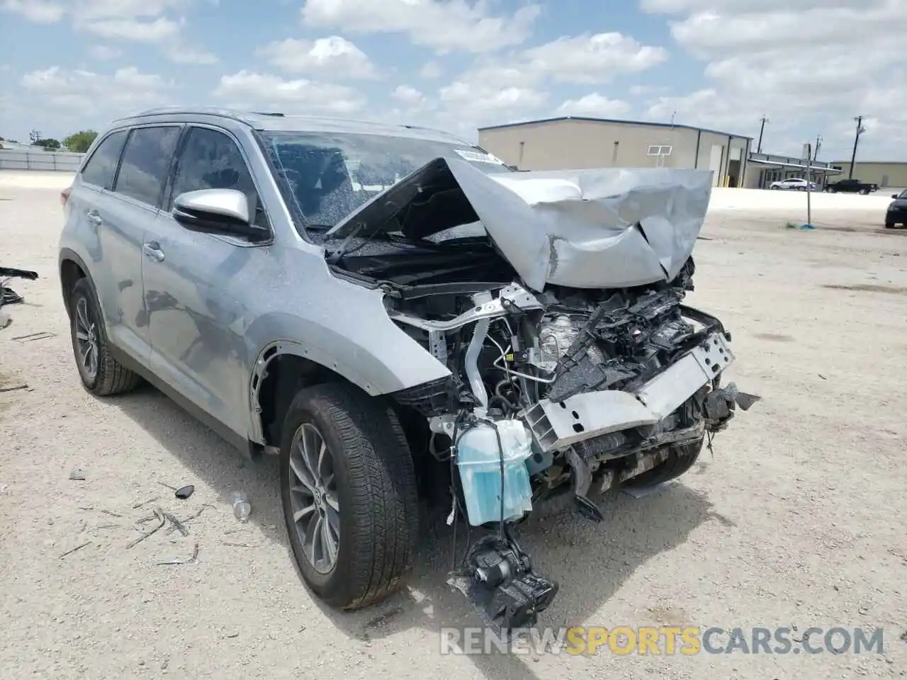 1 Photograph of a damaged car 5TDKZRFHXKS573830 TOYOTA HIGHLANDER 2019
