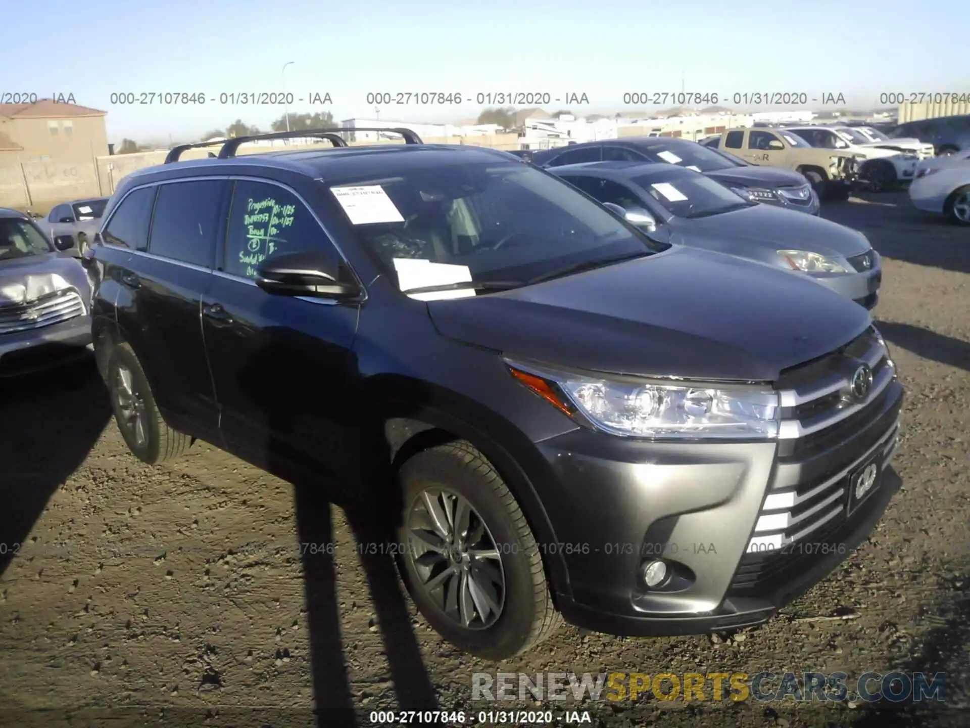 1 Photograph of a damaged car 5TDKZRFHXKS574332 TOYOTA HIGHLANDER 2019