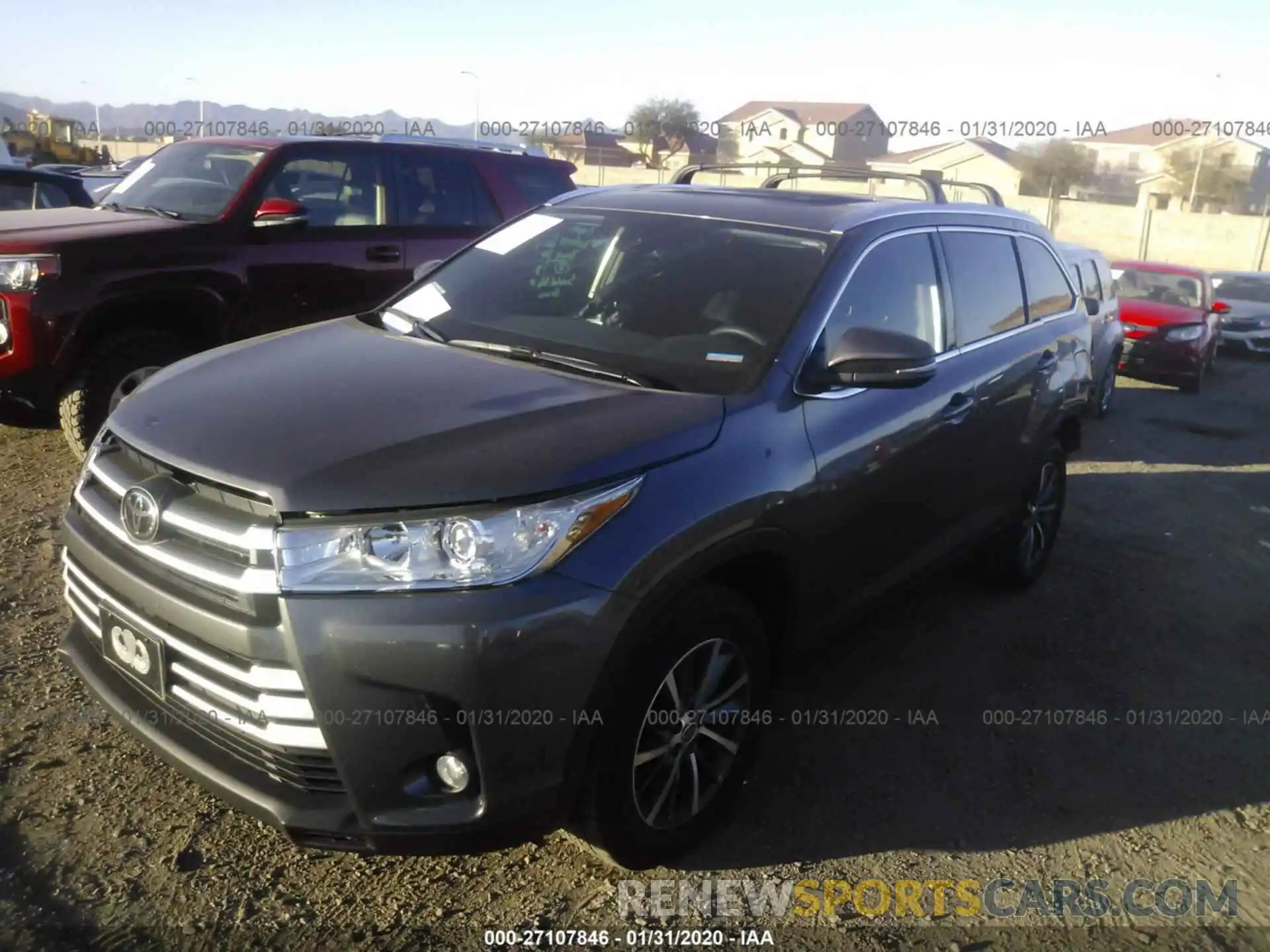 2 Photograph of a damaged car 5TDKZRFHXKS574332 TOYOTA HIGHLANDER 2019