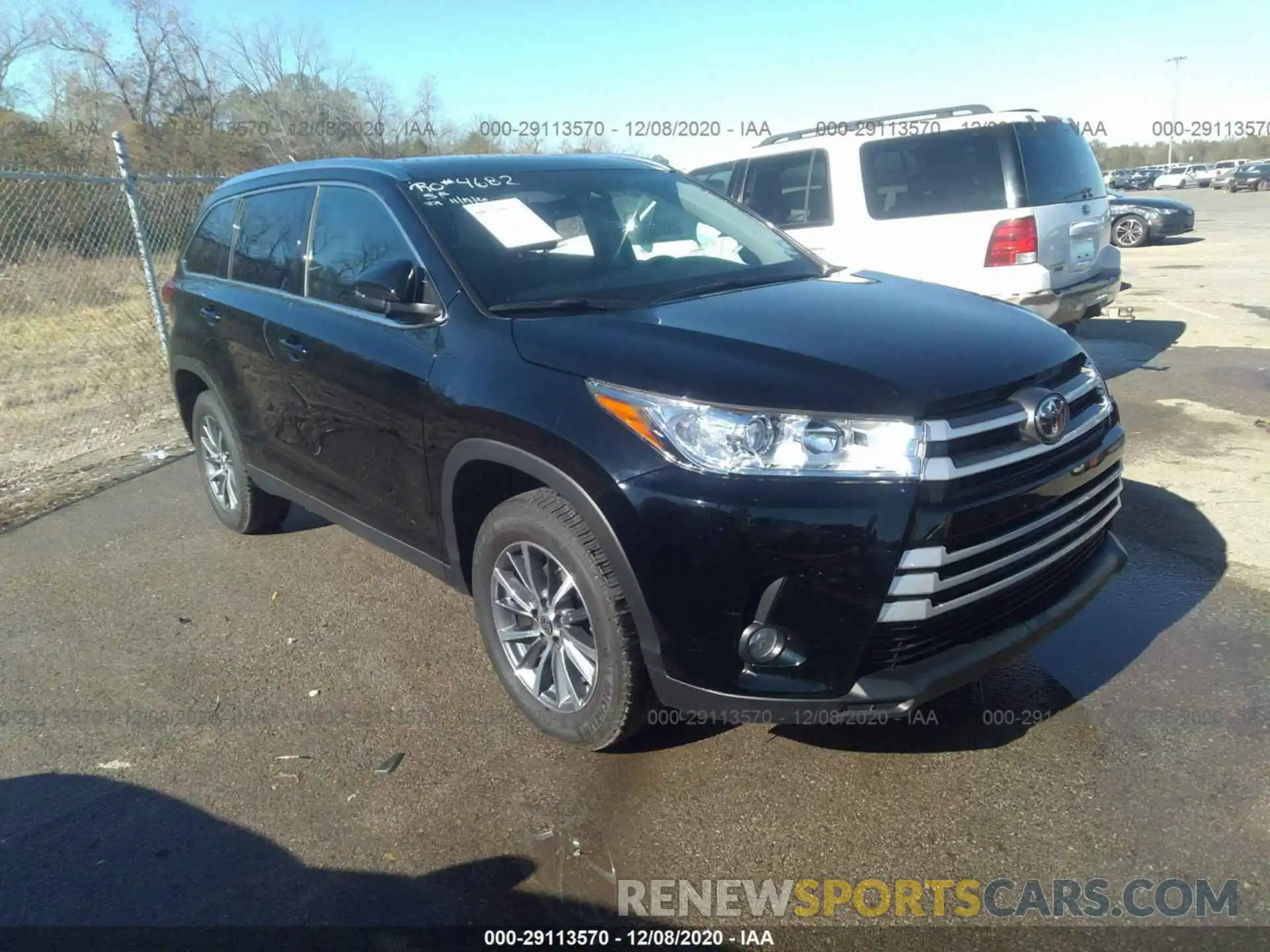 1 Photograph of a damaged car 5TDKZRFHXKS574444 TOYOTA HIGHLANDER 2019