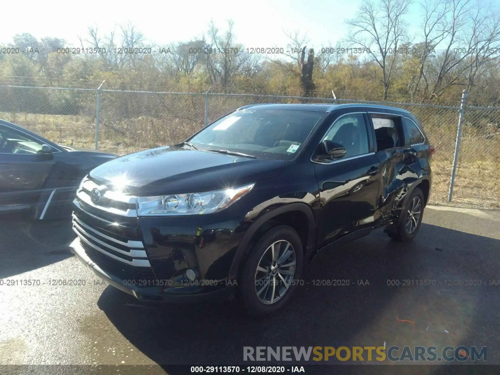 2 Photograph of a damaged car 5TDKZRFHXKS574444 TOYOTA HIGHLANDER 2019