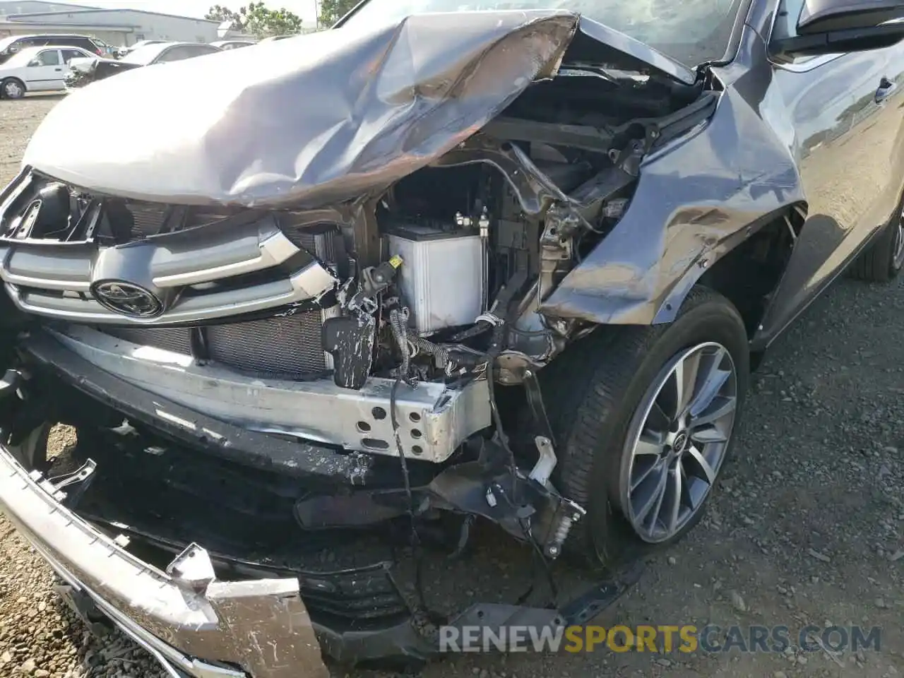 9 Photograph of a damaged car 5TDKZRFHXKS574881 TOYOTA HIGHLANDER 2019