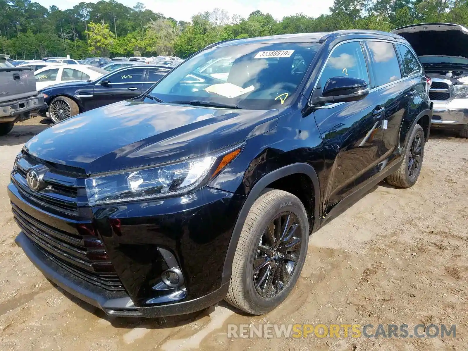 2 Photograph of a damaged car 5TDKZRFHXKS574895 TOYOTA HIGHLANDER 2019