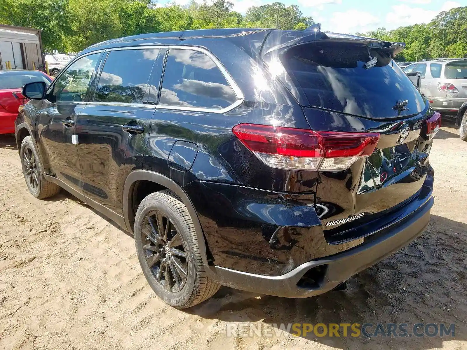 3 Фотография поврежденного автомобиля 5TDKZRFHXKS574895 TOYOTA HIGHLANDER 2019