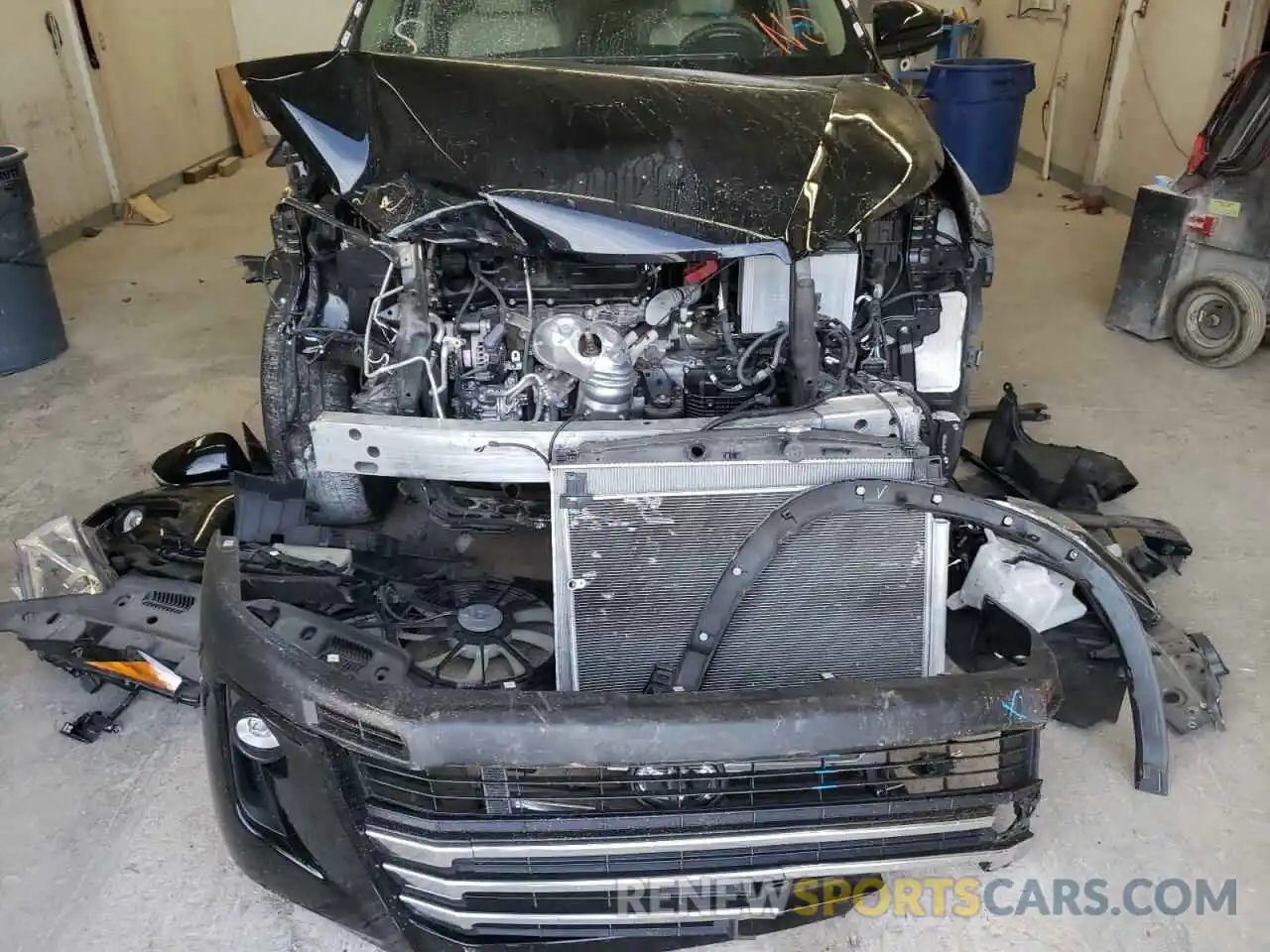 9 Photograph of a damaged car 5TDYZRFH0KS304830 TOYOTA HIGHLANDER 2019