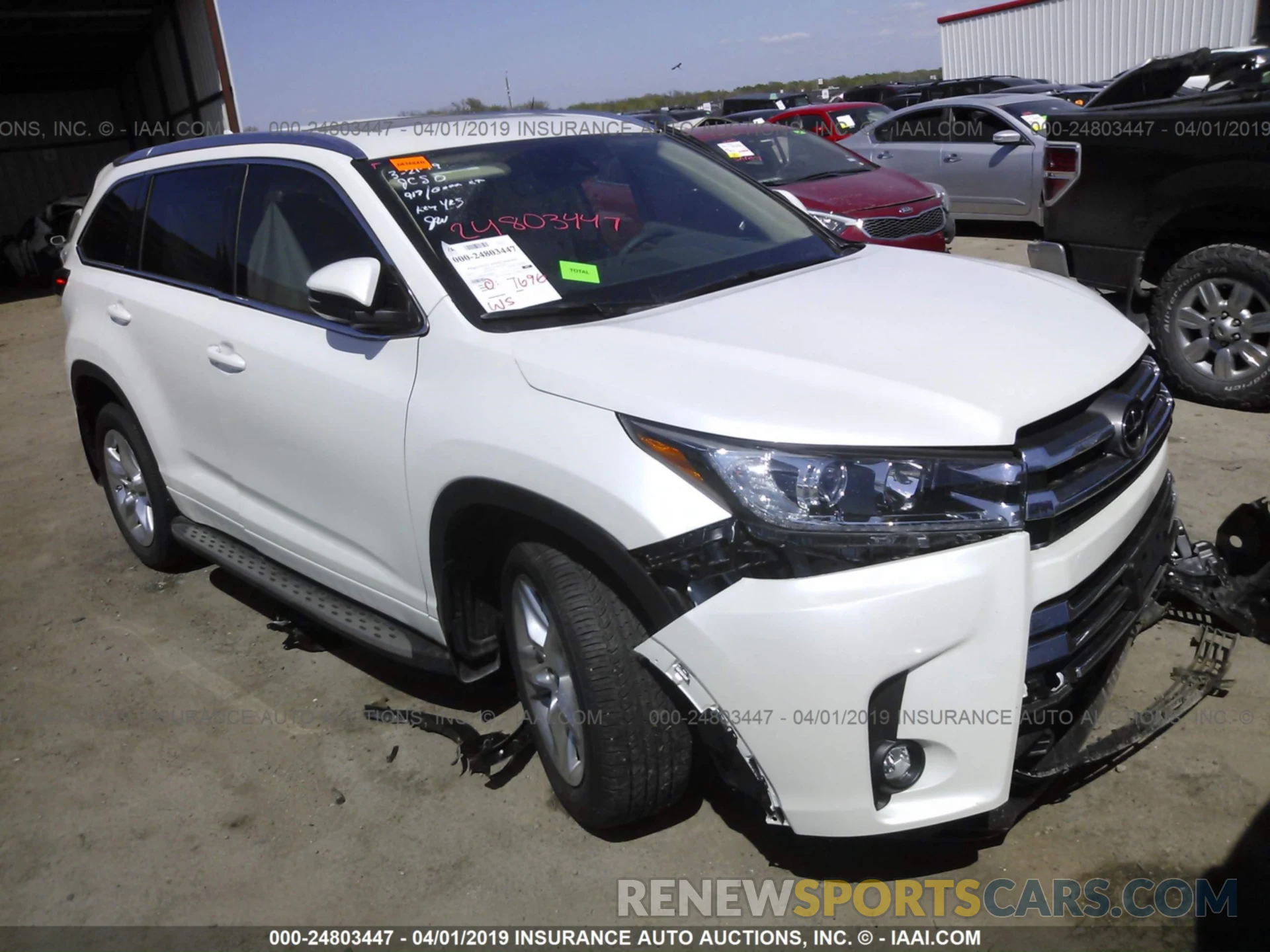 1 Photograph of a damaged car 5TDYZRFH0KS306075 TOYOTA HIGHLANDER 2019