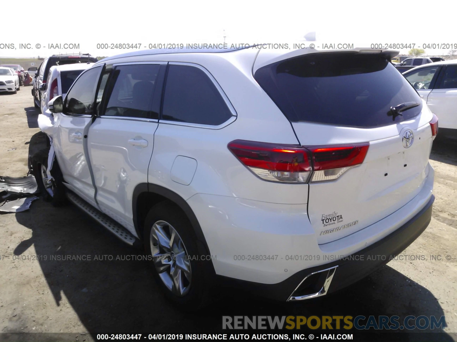 3 Photograph of a damaged car 5TDYZRFH0KS306075 TOYOTA HIGHLANDER 2019