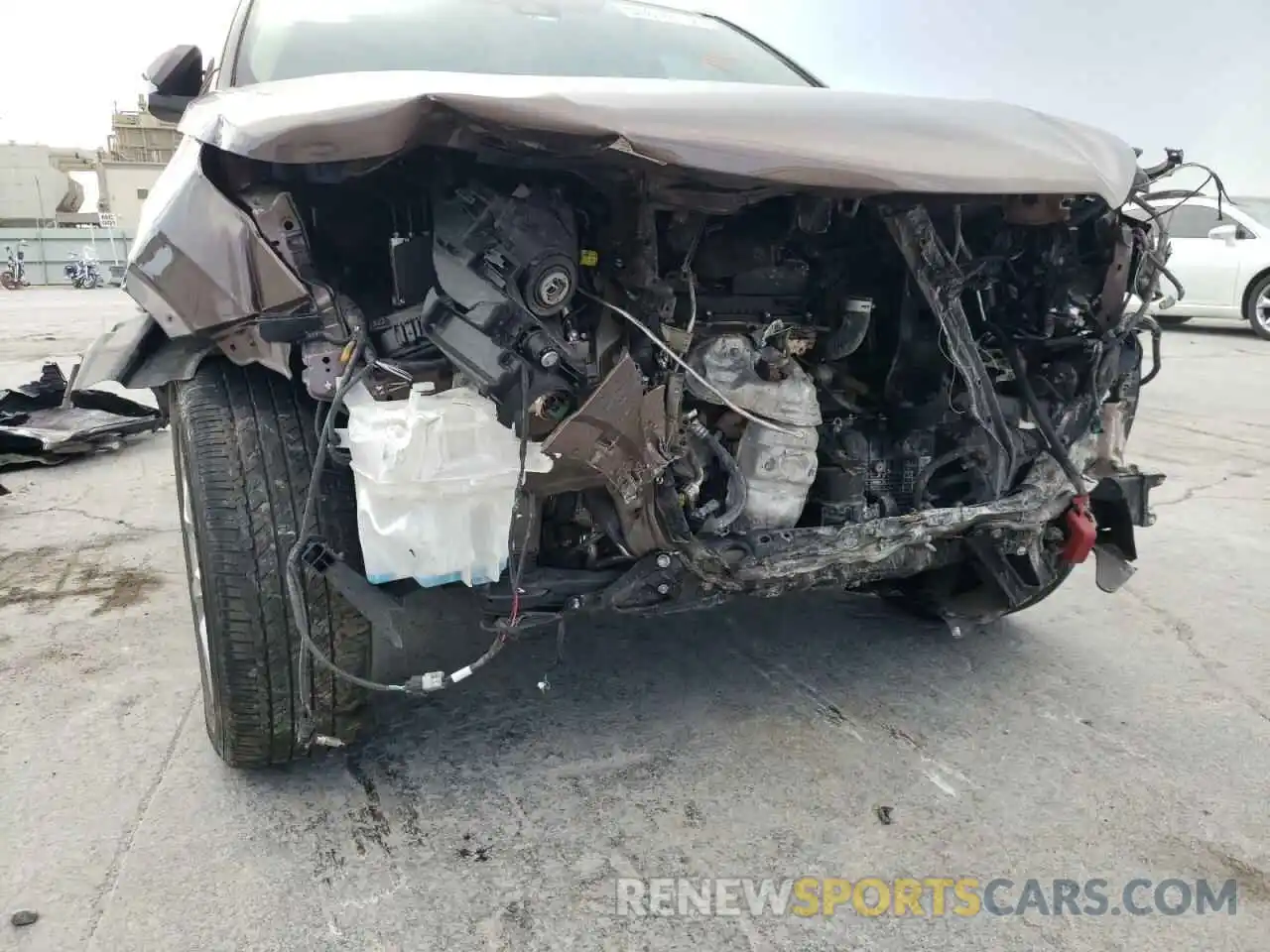 9 Photograph of a damaged car 5TDYZRFH0KS306349 TOYOTA HIGHLANDER 2019