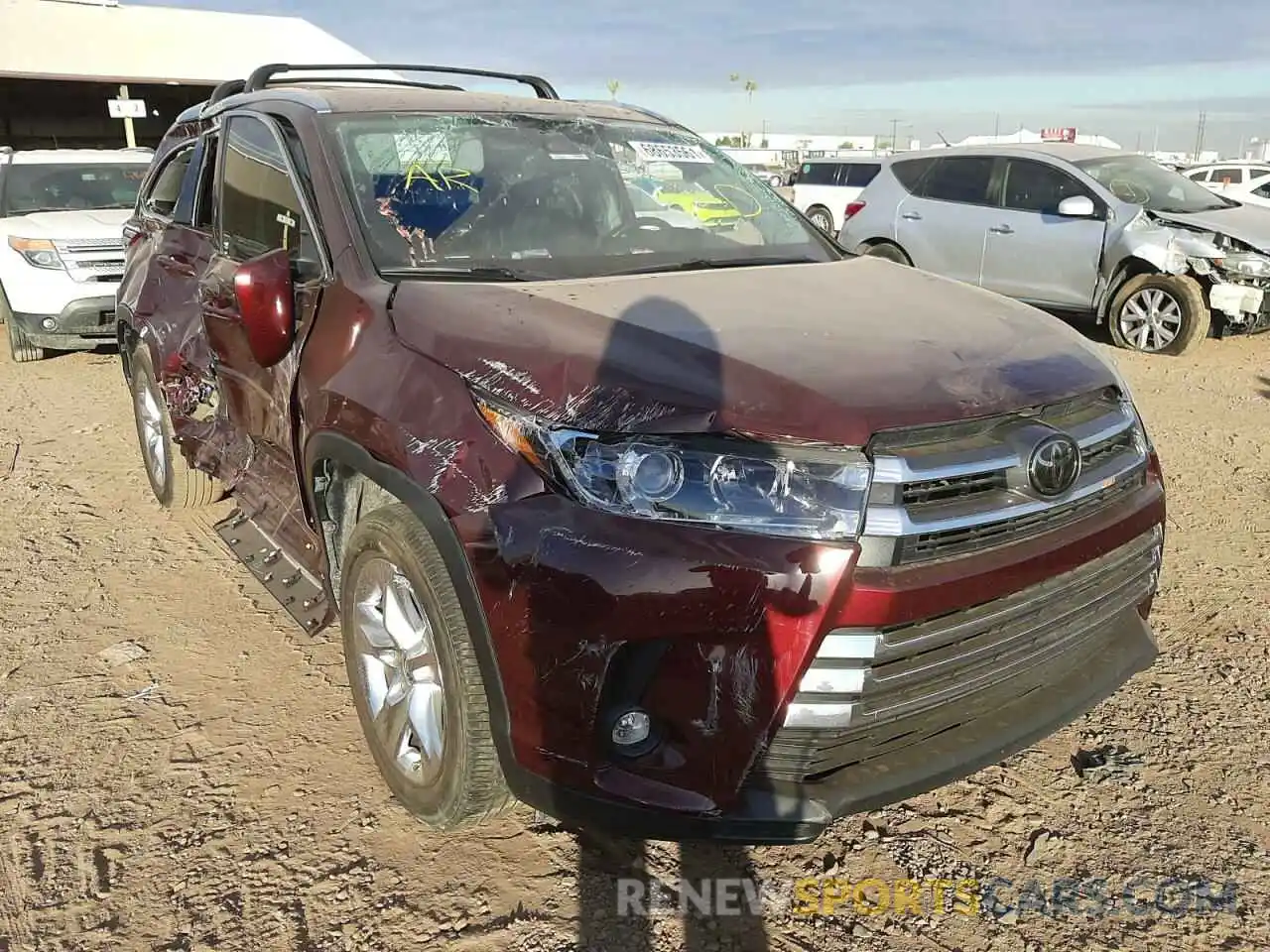 1 Photograph of a damaged car 5TDYZRFH0KS318257 TOYOTA HIGHLANDER 2019