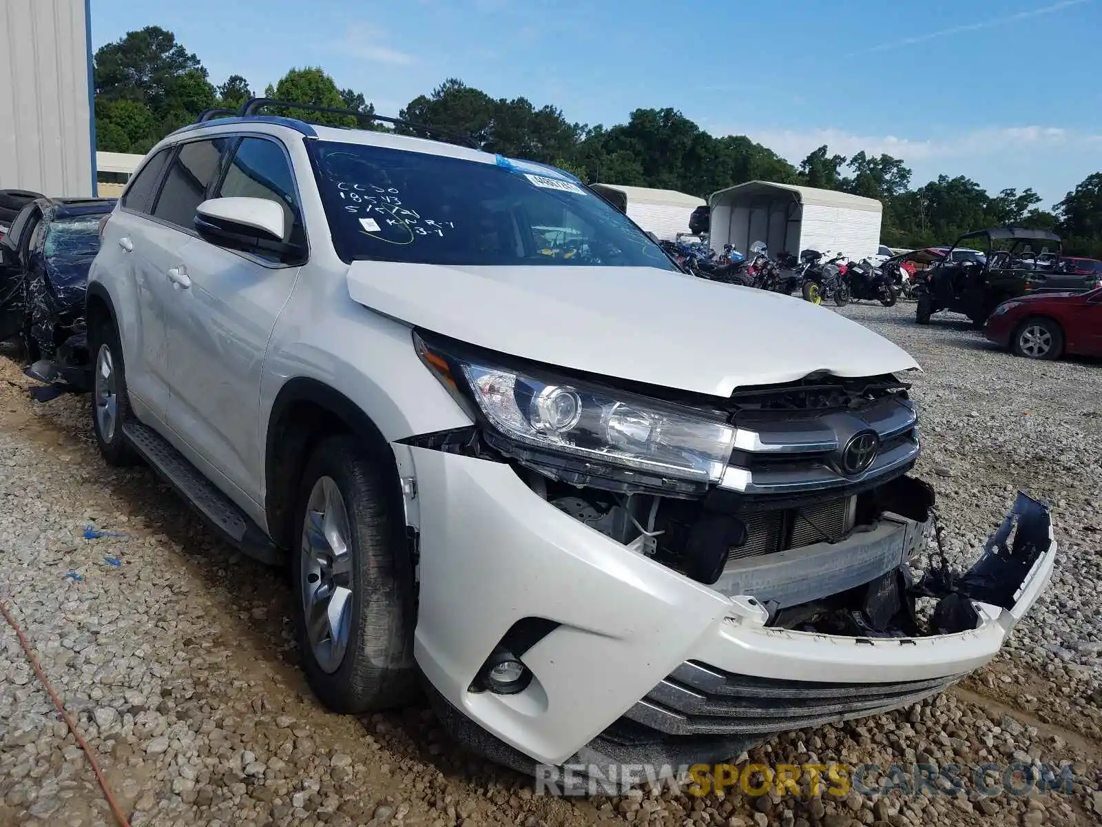 1 Photograph of a damaged car 5TDYZRFH0KS324348 TOYOTA HIGHLANDER 2019