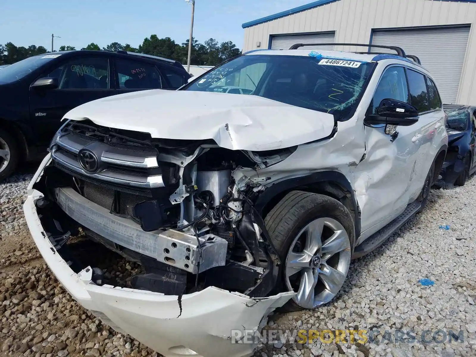 2 Photograph of a damaged car 5TDYZRFH0KS324348 TOYOTA HIGHLANDER 2019