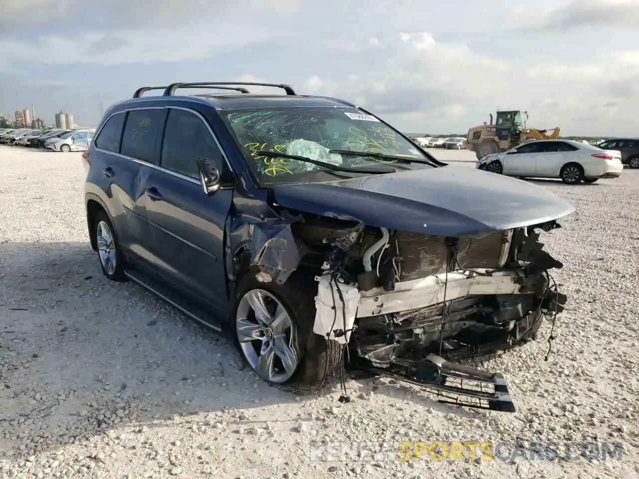 1 Photograph of a damaged car 5TDYZRFH0KS326343 TOYOTA HIGHLANDER 2019