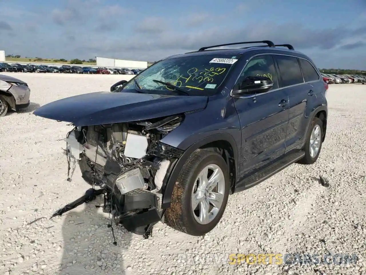 2 Photograph of a damaged car 5TDYZRFH0KS326343 TOYOTA HIGHLANDER 2019