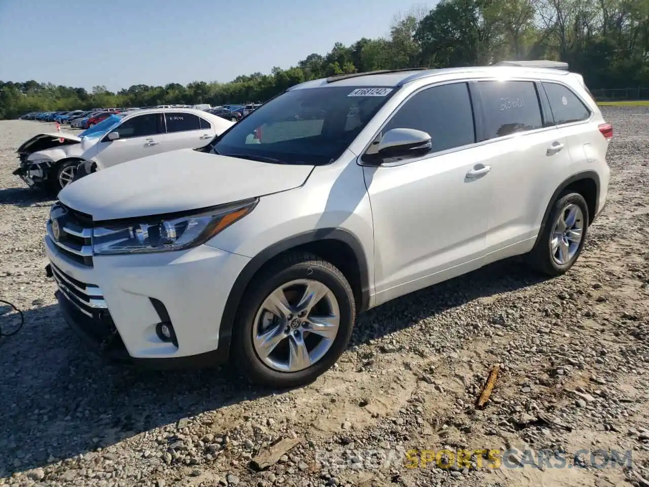 2 Photograph of a damaged car 5TDYZRFH0KS326634 TOYOTA HIGHLANDER 2019