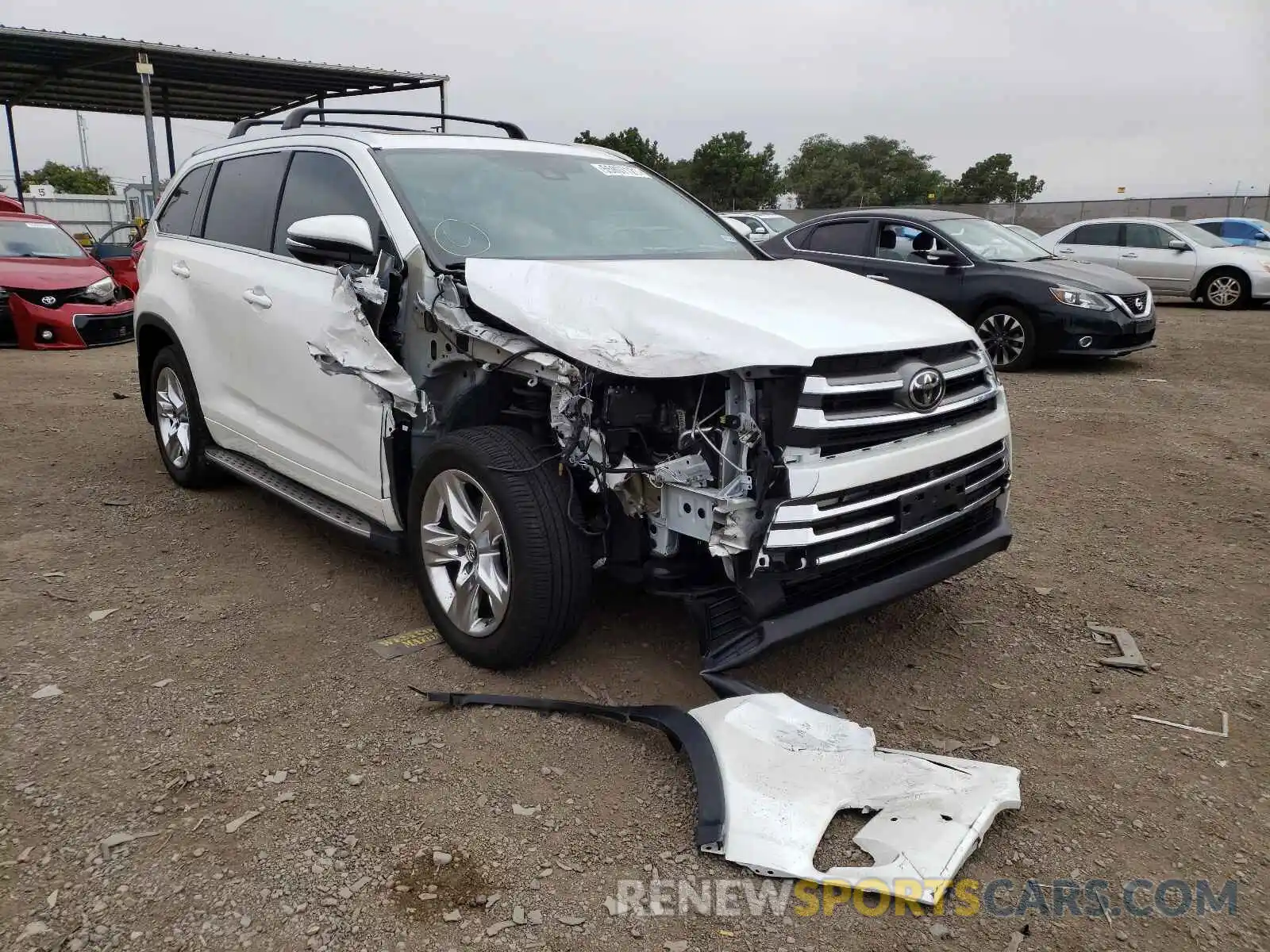 1 Photograph of a damaged car 5TDYZRFH0KS327332 TOYOTA HIGHLANDER 2019