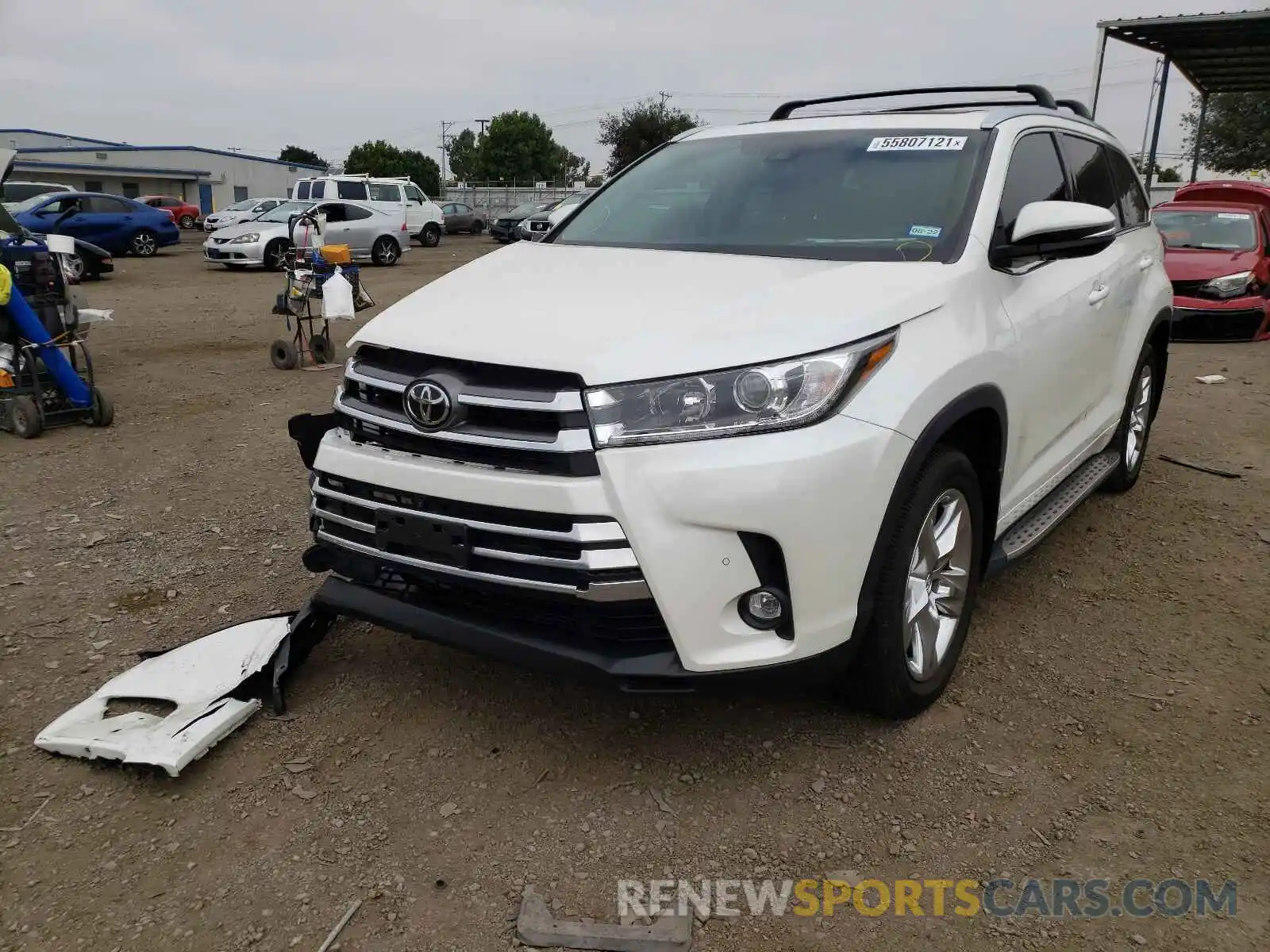 2 Photograph of a damaged car 5TDYZRFH0KS327332 TOYOTA HIGHLANDER 2019