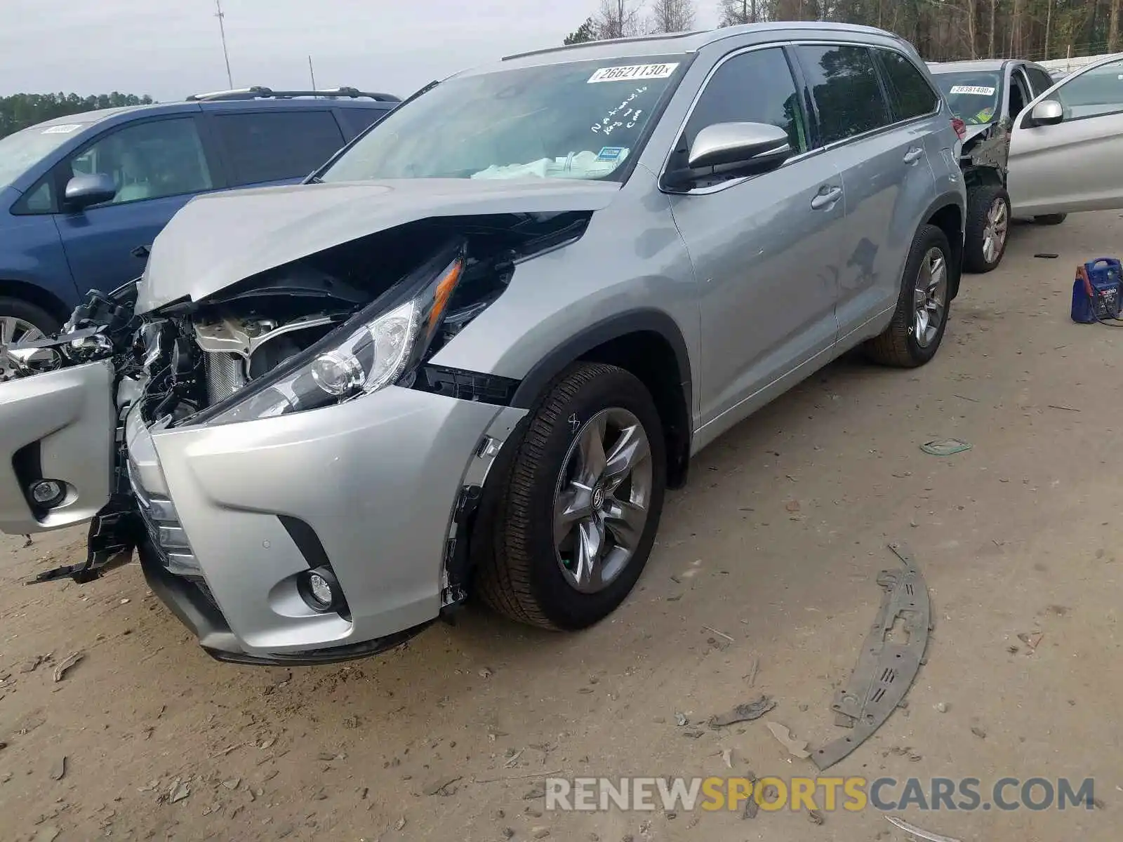 2 Photograph of a damaged car 5TDYZRFH0KS328660 TOYOTA HIGHLANDER 2019