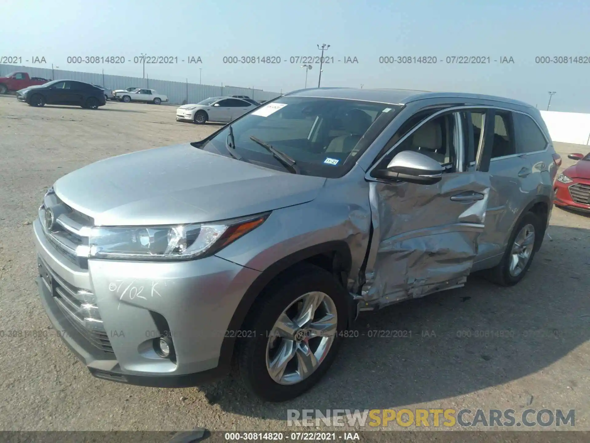 2 Photograph of a damaged car 5TDYZRFH0KS367152 TOYOTA HIGHLANDER 2019