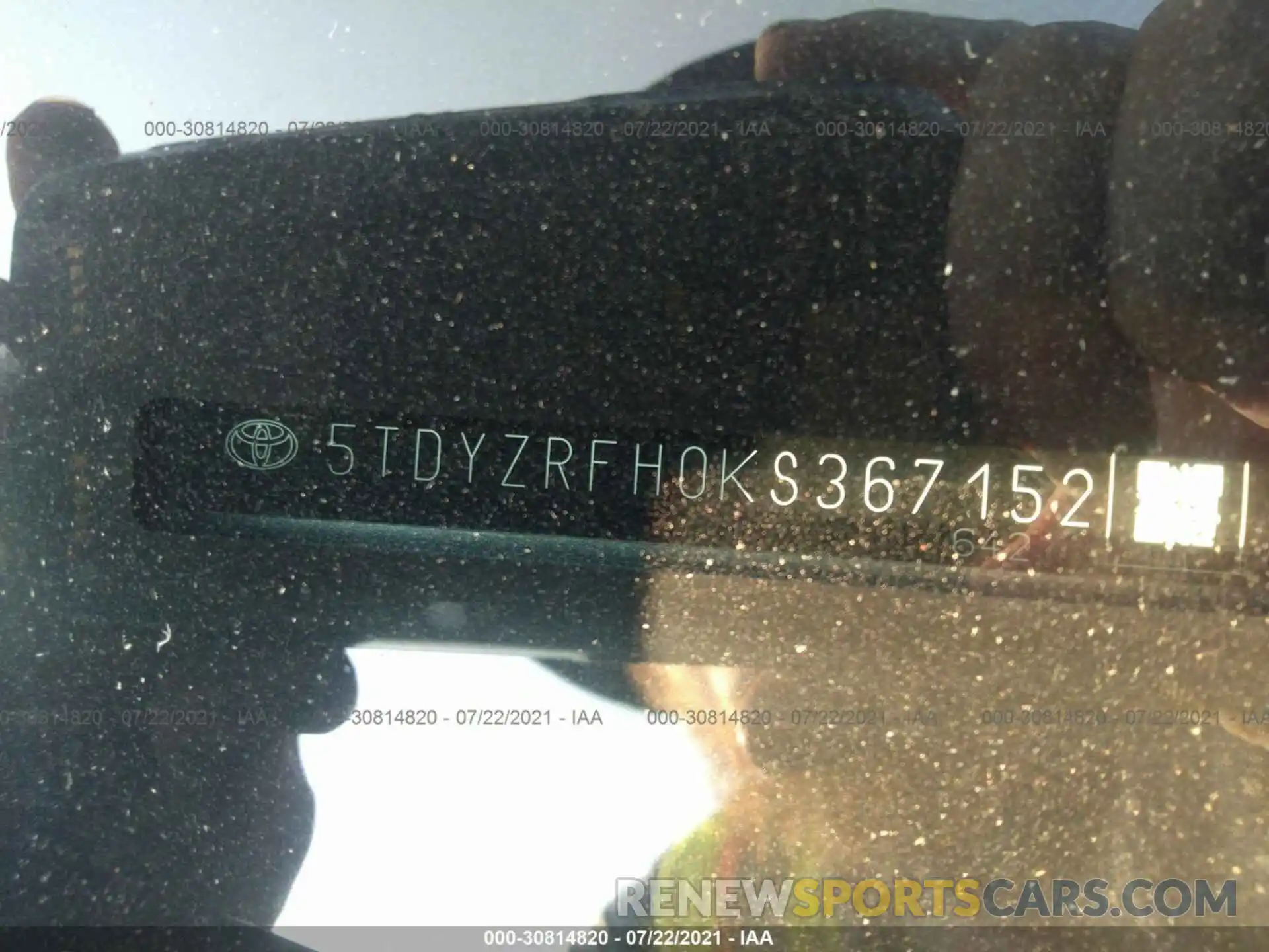 9 Photograph of a damaged car 5TDYZRFH0KS367152 TOYOTA HIGHLANDER 2019