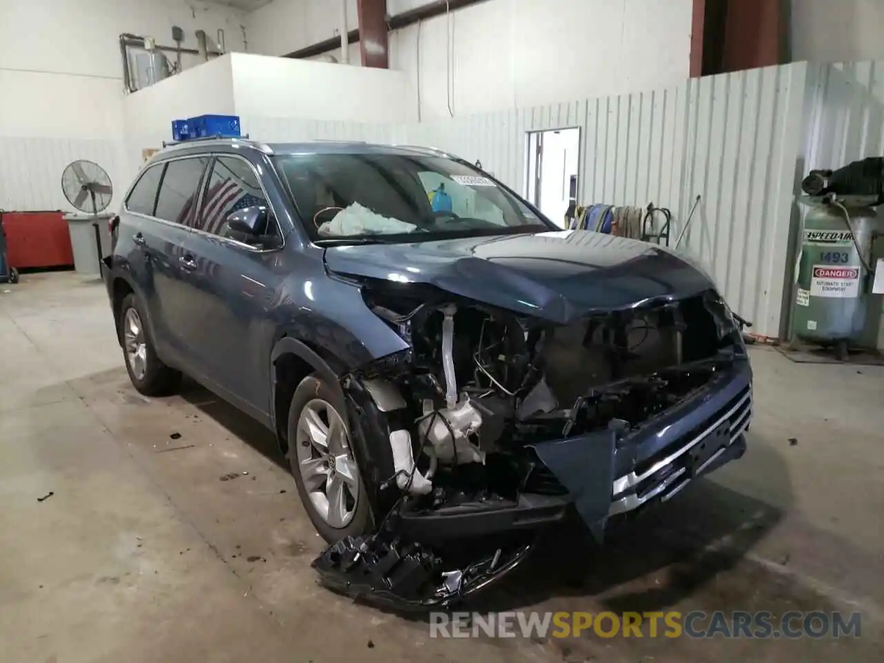 1 Photograph of a damaged car 5TDYZRFH0KS368026 TOYOTA HIGHLANDER 2019