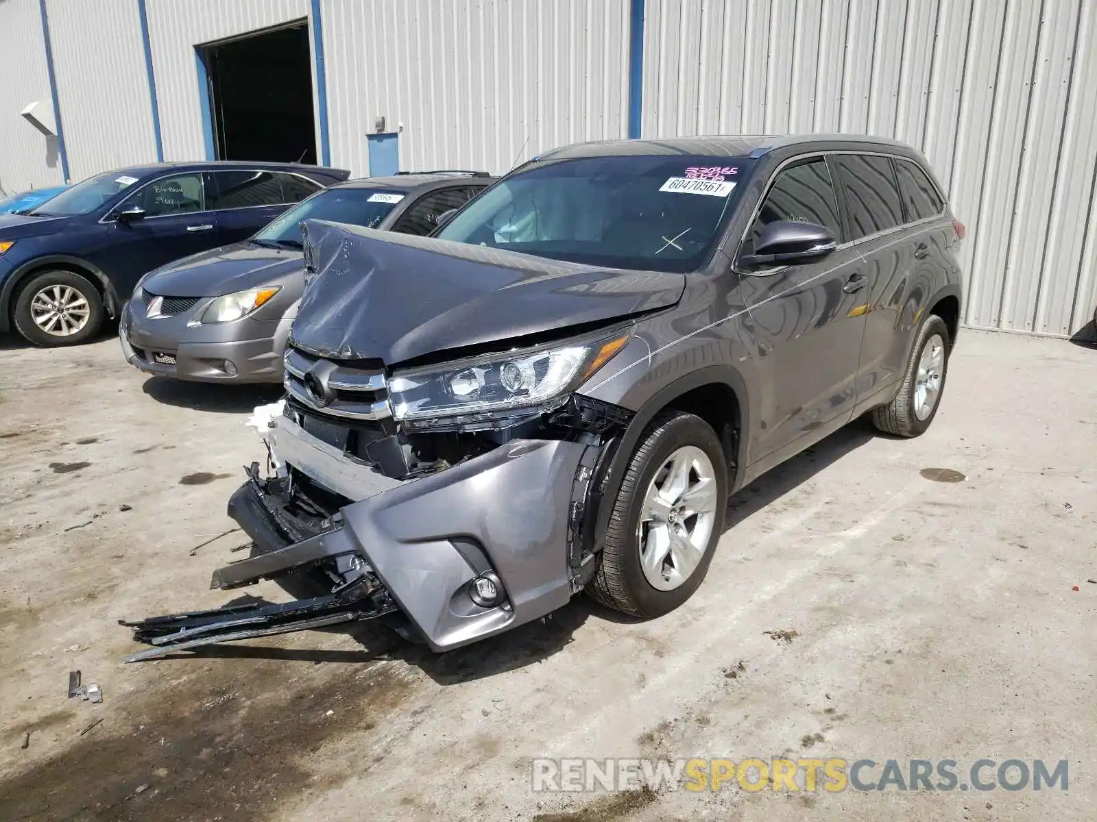 2 Photograph of a damaged car 5TDYZRFH1KS295538 TOYOTA HIGHLANDER 2019