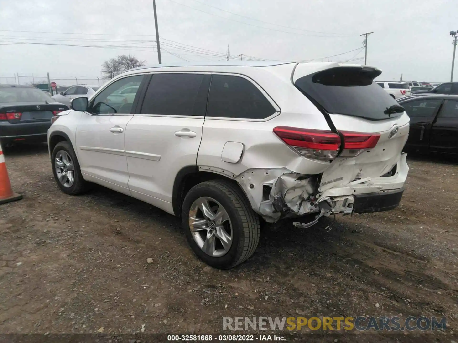 3 Фотография поврежденного автомобиля 5TDYZRFH1KS303380 TOYOTA HIGHLANDER 2019