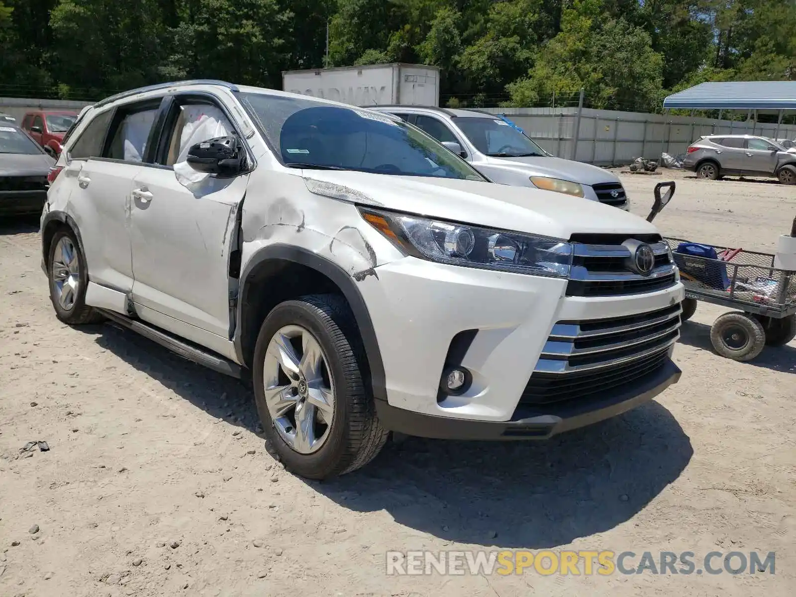 1 Photograph of a damaged car 5TDYZRFH1KS311334 TOYOTA HIGHLANDER 2019