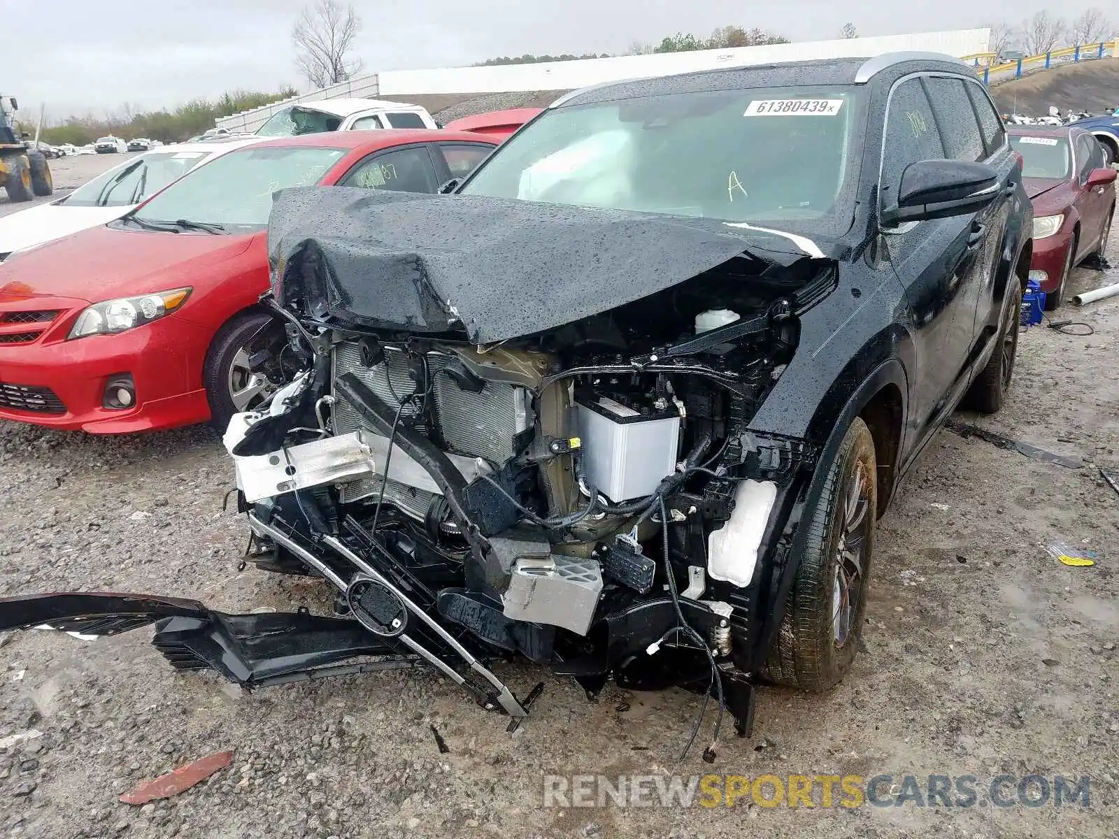 2 Photograph of a damaged car 5TDYZRFH1KS317795 TOYOTA HIGHLANDER 2019