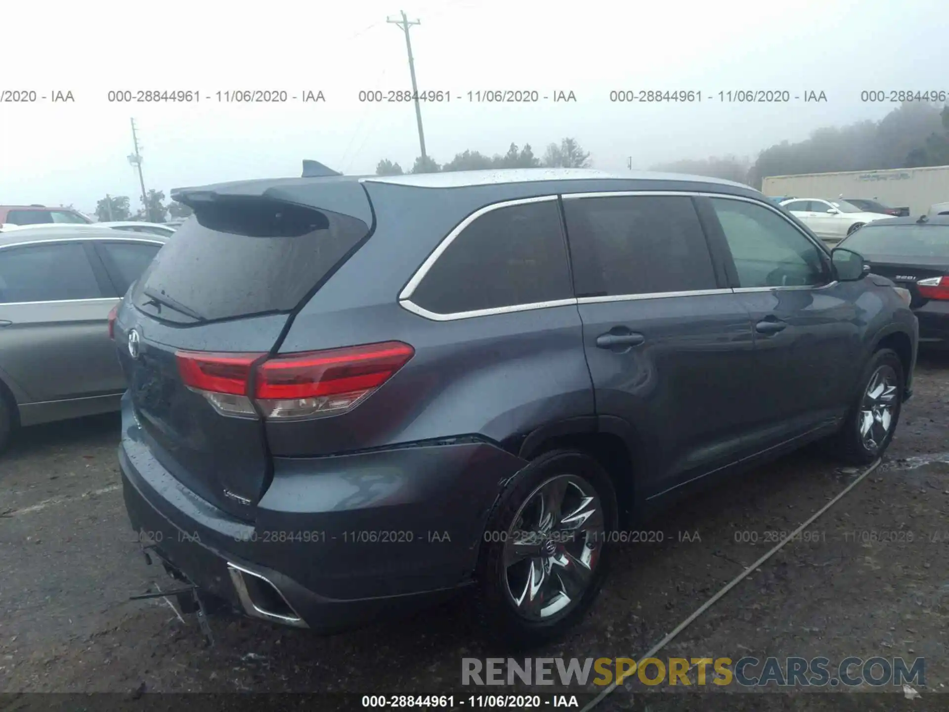 4 Photograph of a damaged car 5TDYZRFH1KS348691 TOYOTA HIGHLANDER 2019