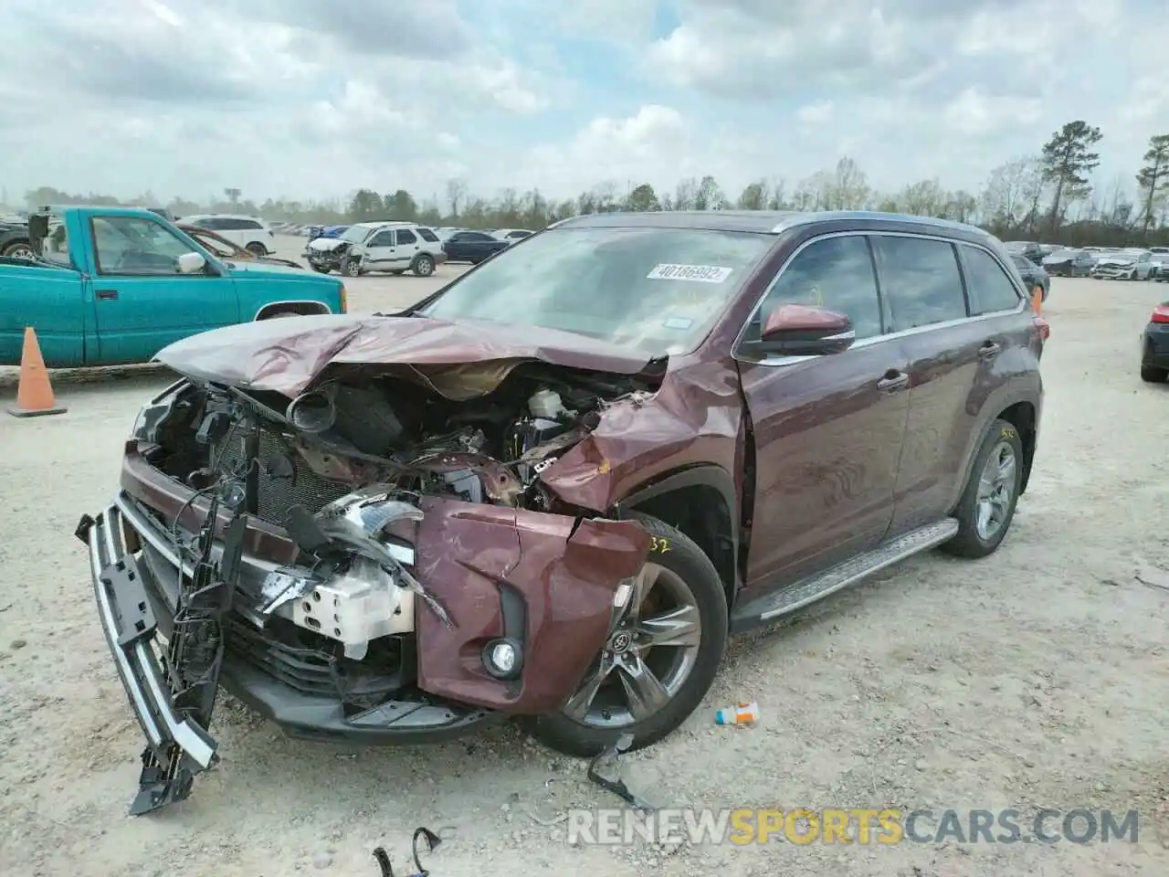 2 Photograph of a damaged car 5TDYZRFH2KS304540 TOYOTA HIGHLANDER 2019