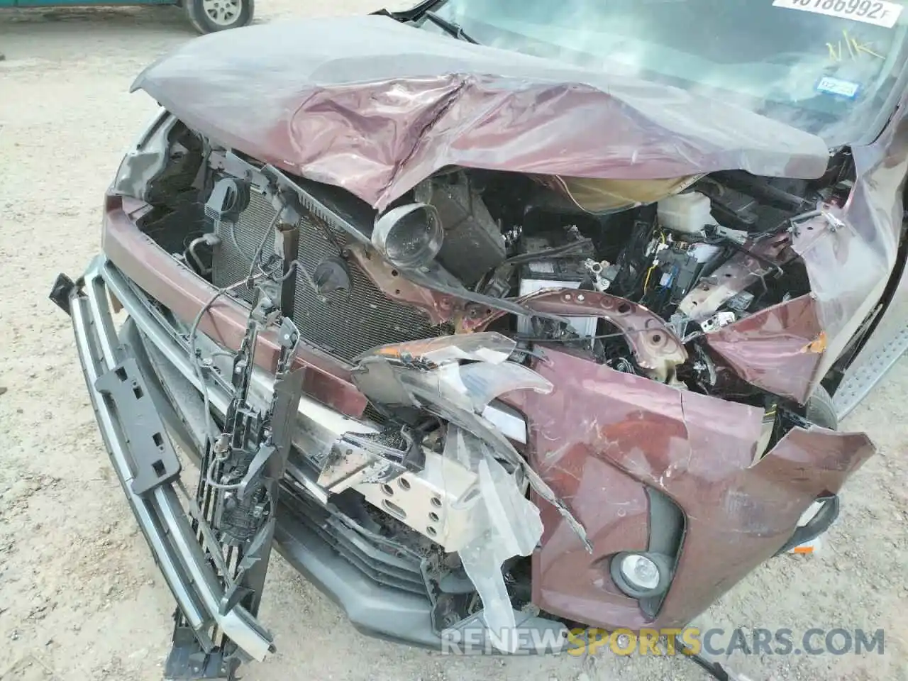 9 Photograph of a damaged car 5TDYZRFH2KS304540 TOYOTA HIGHLANDER 2019