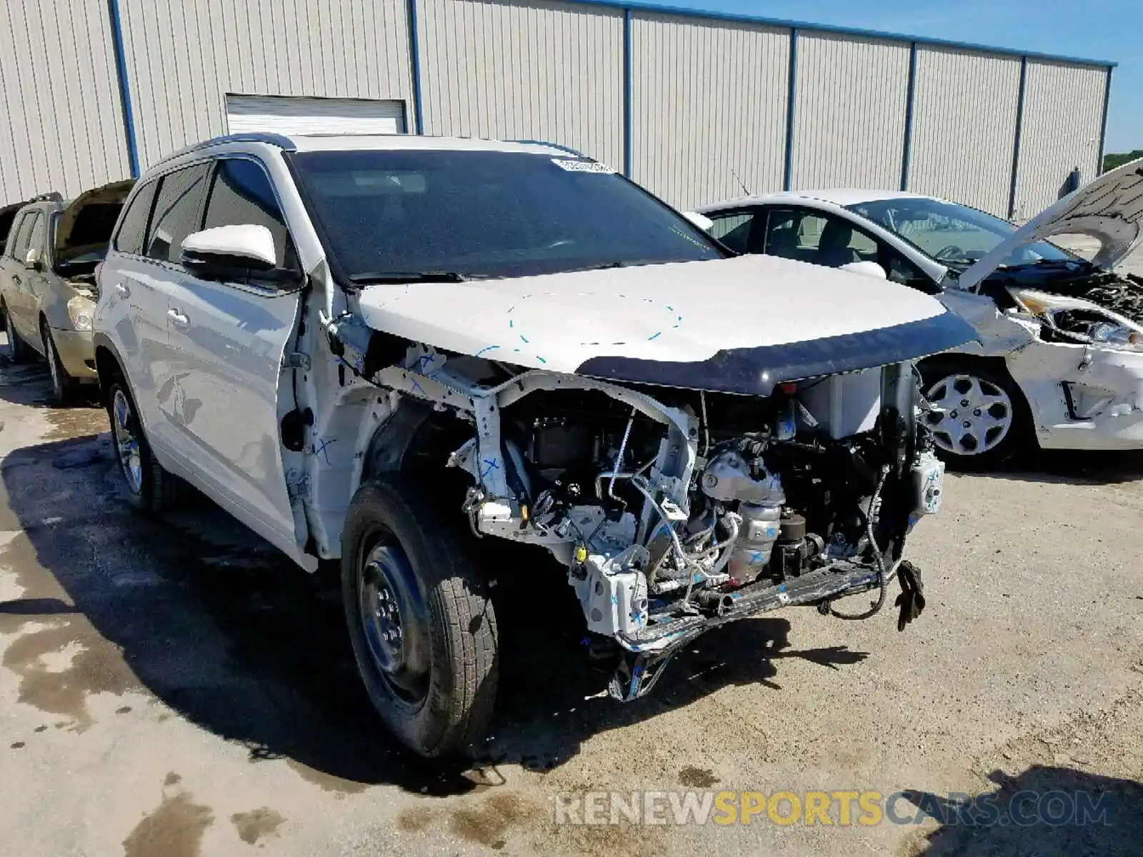 1 Photograph of a damaged car 5TDYZRFH2KS306286 TOYOTA HIGHLANDER 2019