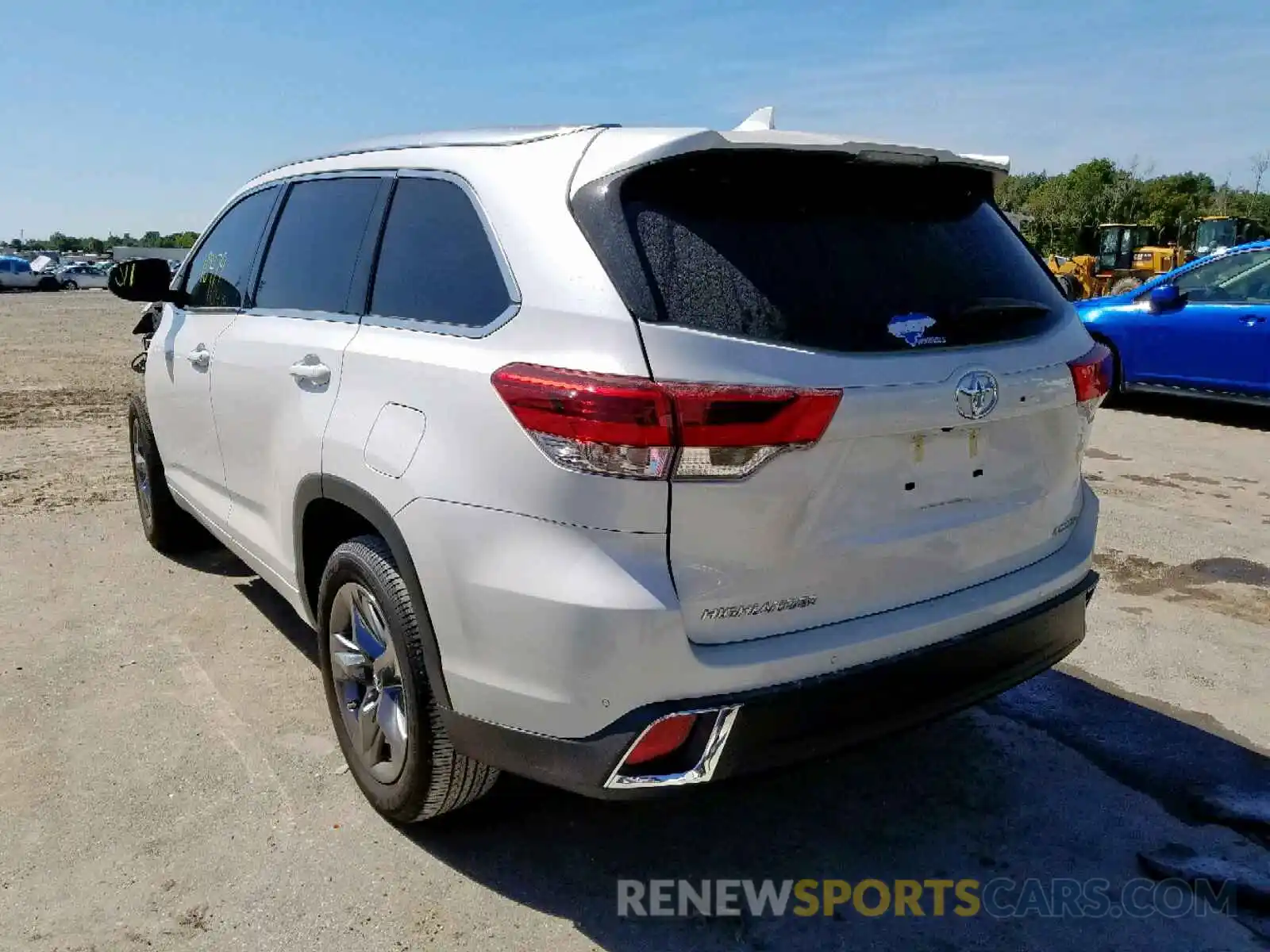 3 Photograph of a damaged car 5TDYZRFH2KS306286 TOYOTA HIGHLANDER 2019