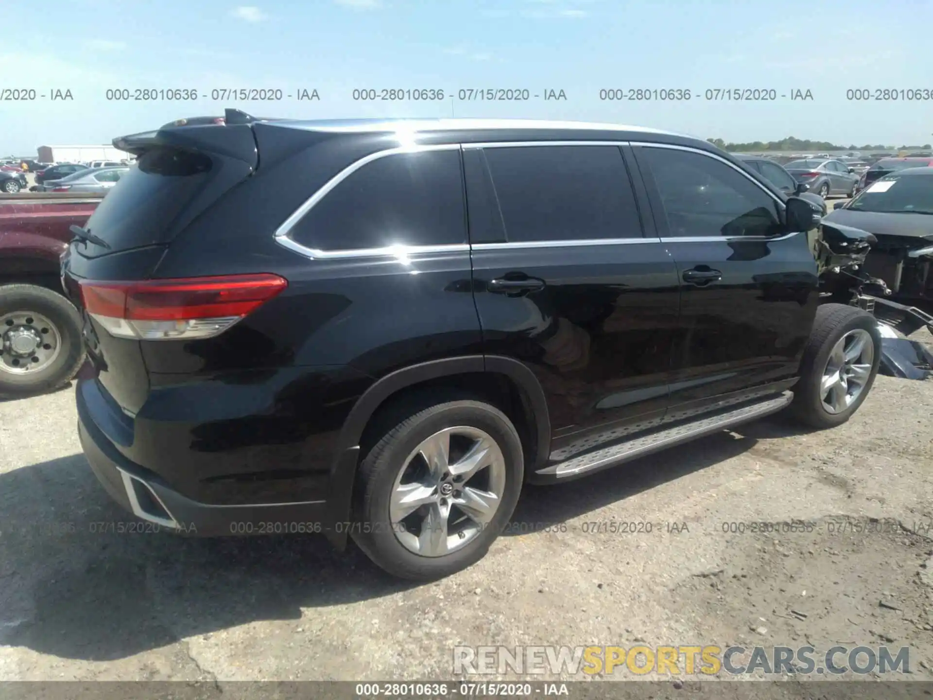 4 Photograph of a damaged car 5TDYZRFH2KS308930 TOYOTA HIGHLANDER 2019