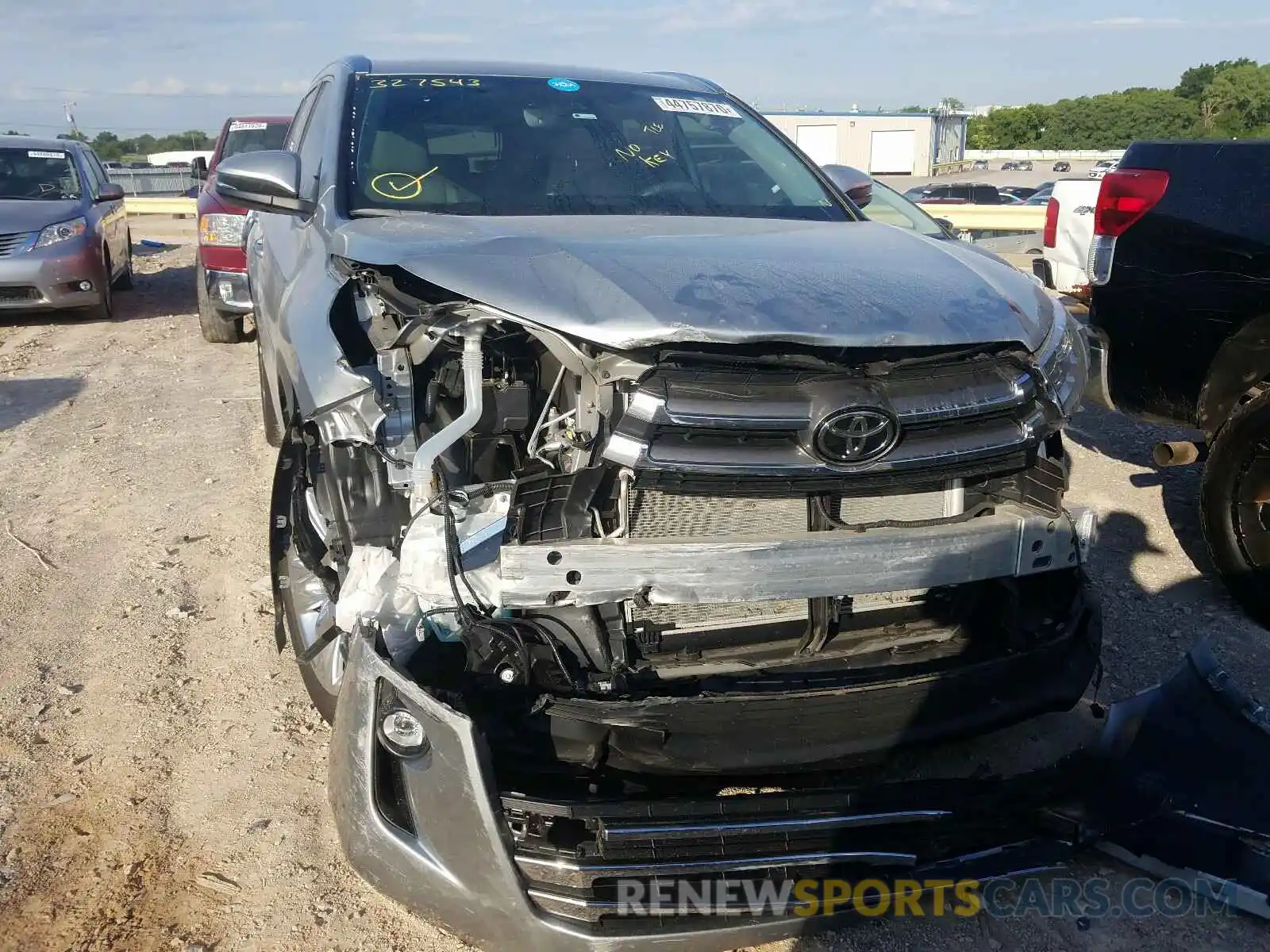 9 Photograph of a damaged car 5TDYZRFH2KS327543 TOYOTA HIGHLANDER 2019