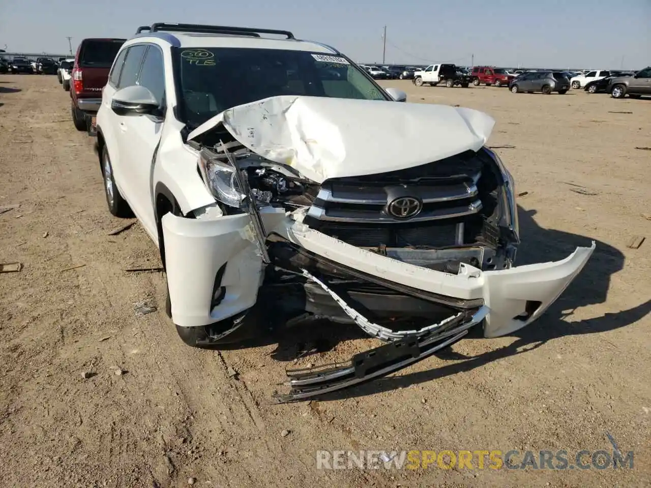 1 Photograph of a damaged car 5TDYZRFH2KS338672 TOYOTA HIGHLANDER 2019