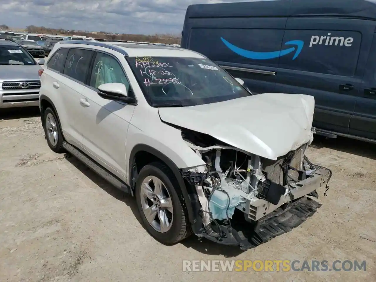 1 Photograph of a damaged car 5TDYZRFH3KS292298 TOYOTA HIGHLANDER 2019