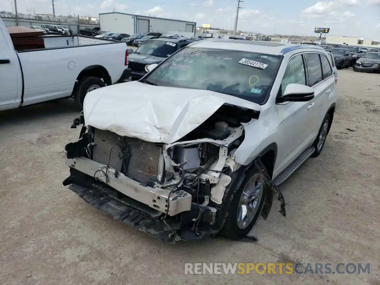 2 Photograph of a damaged car 5TDYZRFH3KS292298 TOYOTA HIGHLANDER 2019