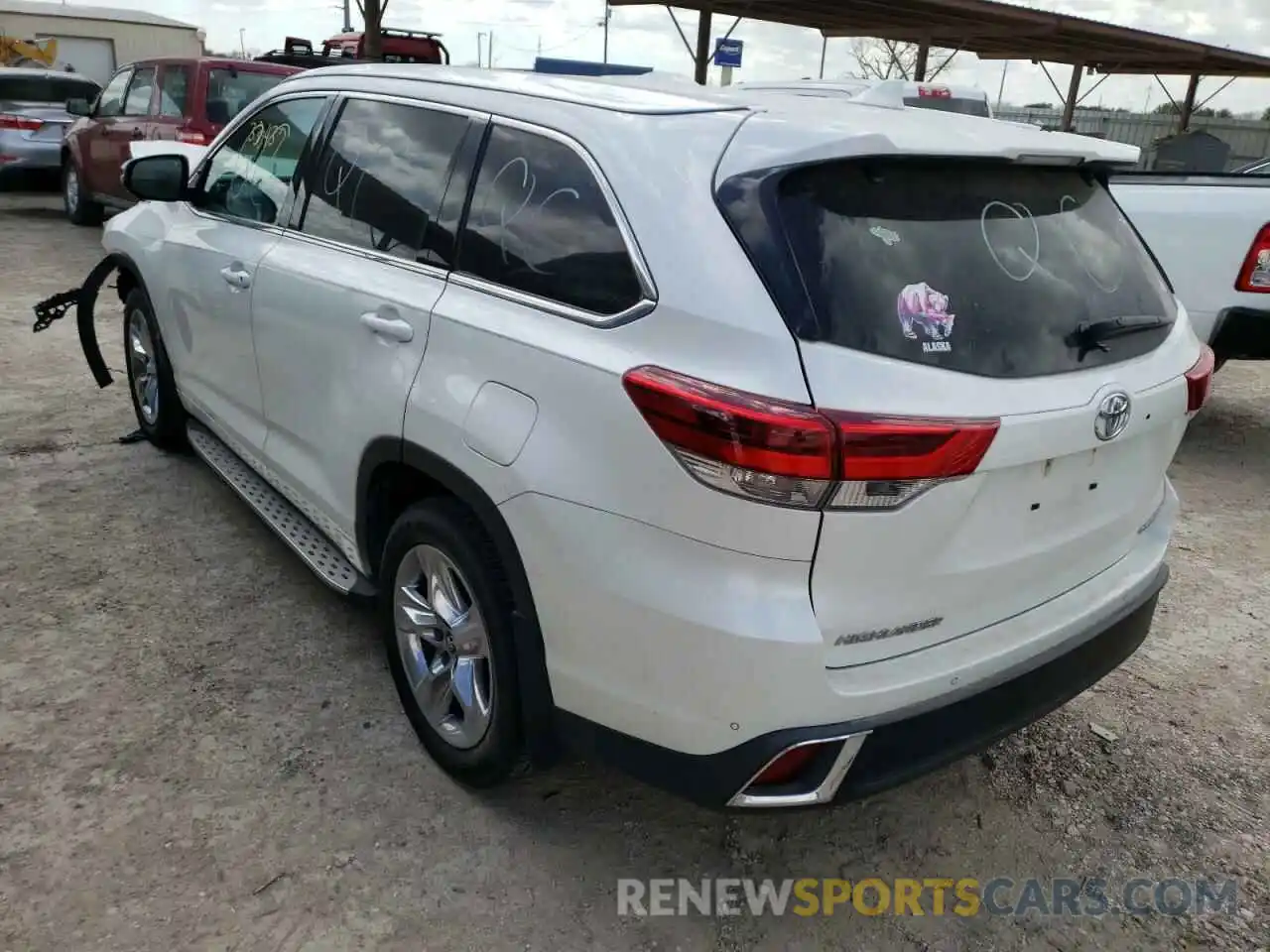 3 Photograph of a damaged car 5TDYZRFH3KS292298 TOYOTA HIGHLANDER 2019