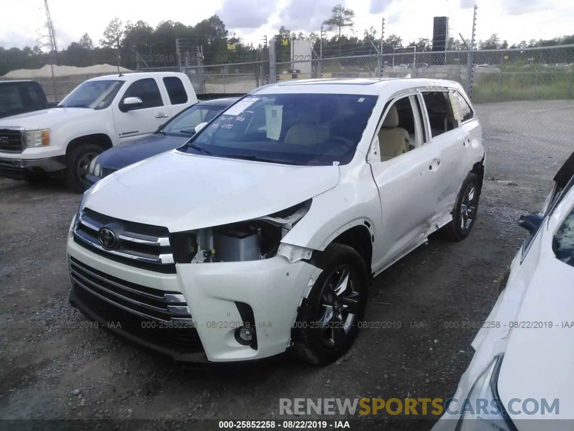 2 Photograph of a damaged car 5TDYZRFH3KS295492 TOYOTA HIGHLANDER 2019