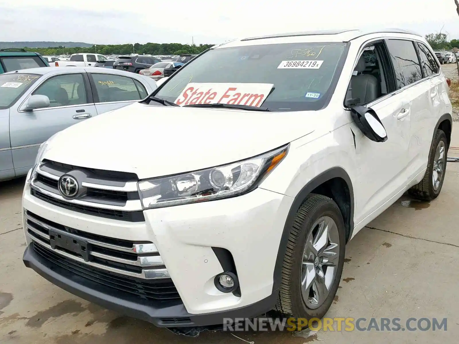 2 Photograph of a damaged car 5TDYZRFH3KS295959 TOYOTA HIGHLANDER 2019