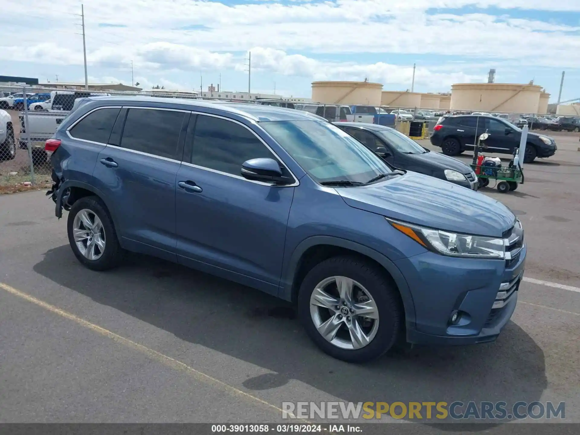 1 Photograph of a damaged car 5TDYZRFH3KS301078 TOYOTA HIGHLANDER 2019