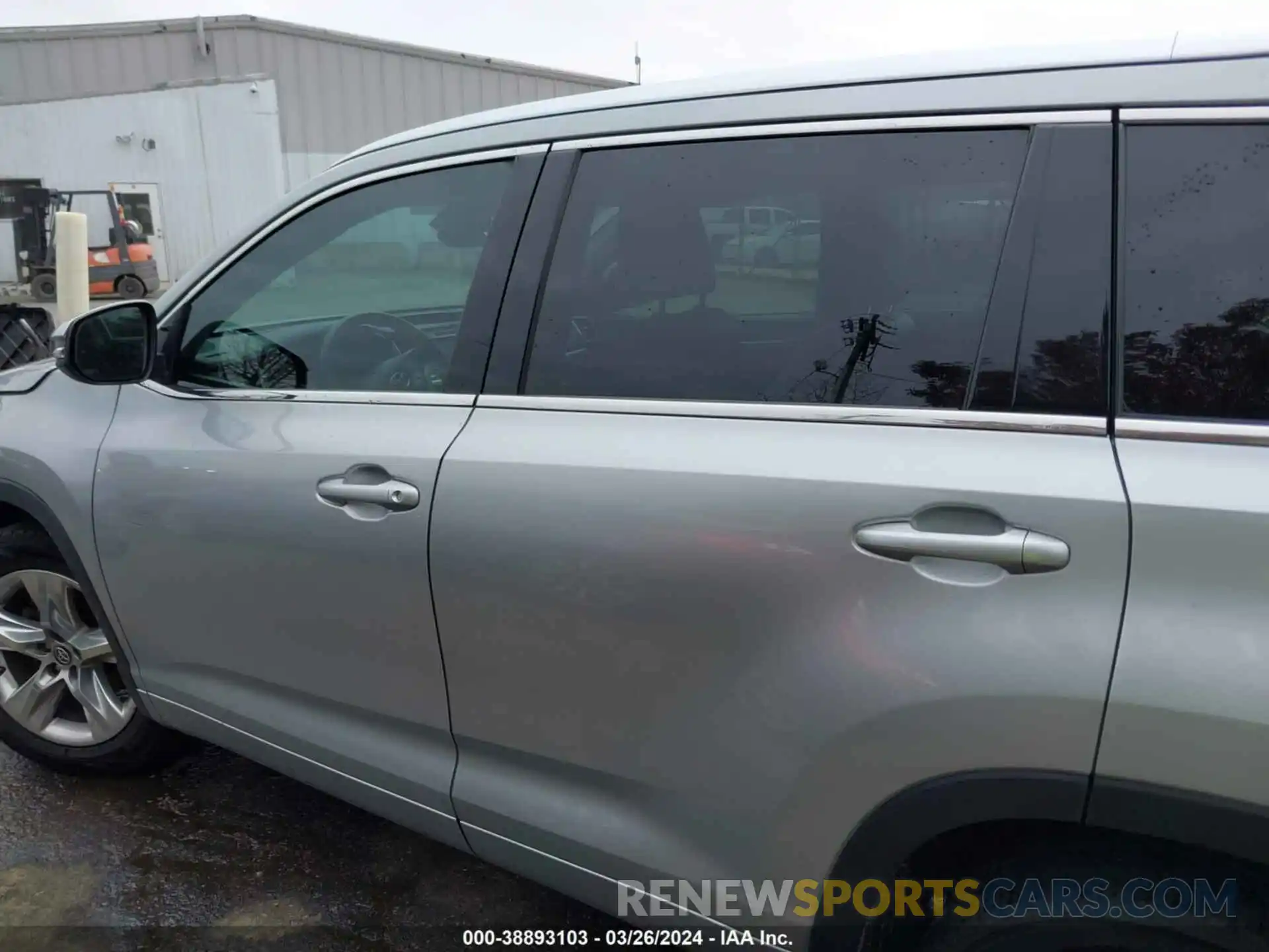 14 Photograph of a damaged car 5TDYZRFH3KS302778 TOYOTA HIGHLANDER 2019